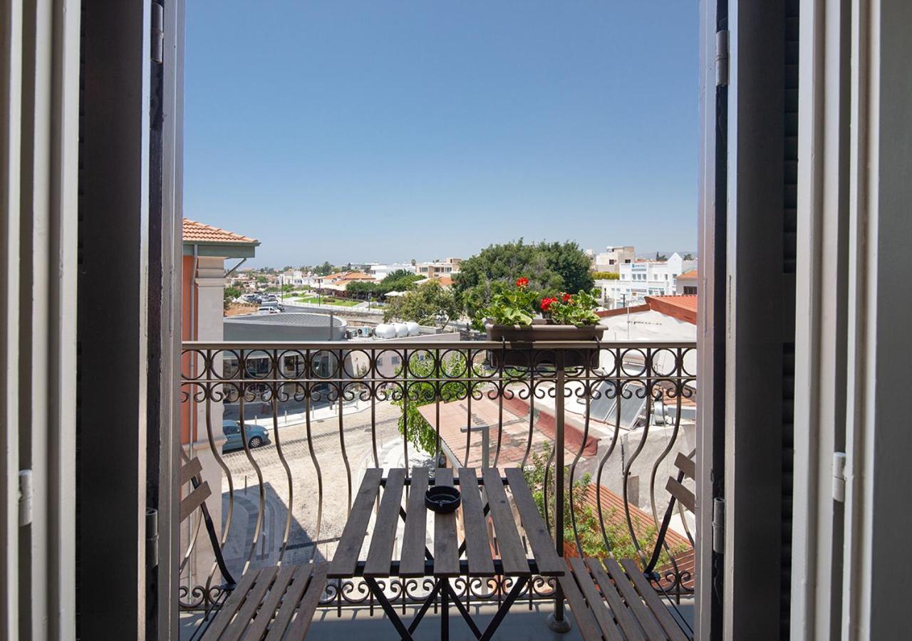 Studio with Balcony photo 2