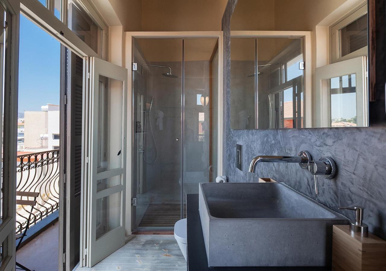 Studio with Balcony photo 3