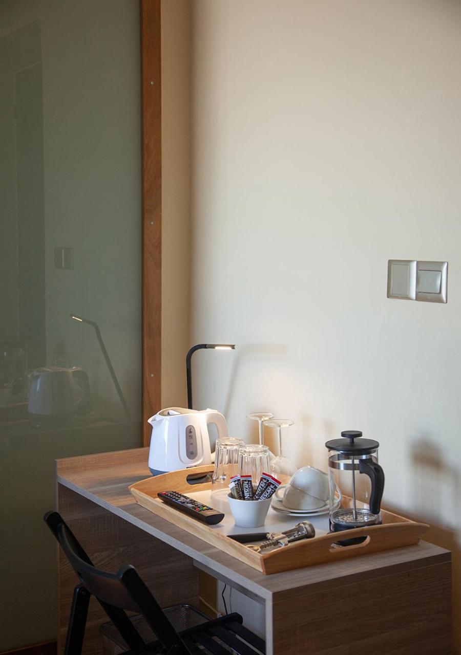 Studio with Balcony - Photo 5