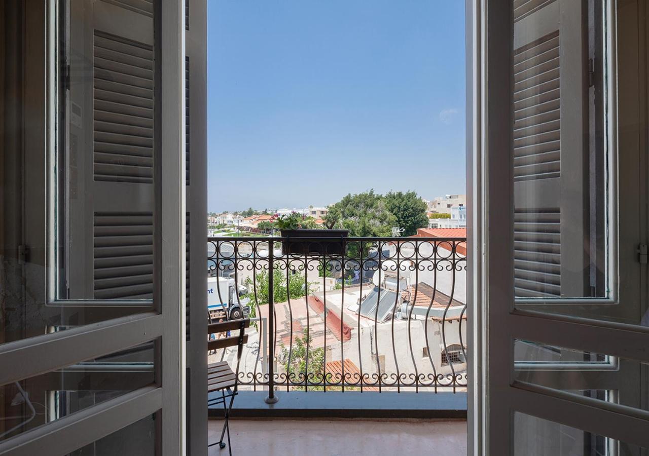Studio with Balcony - Photo 9