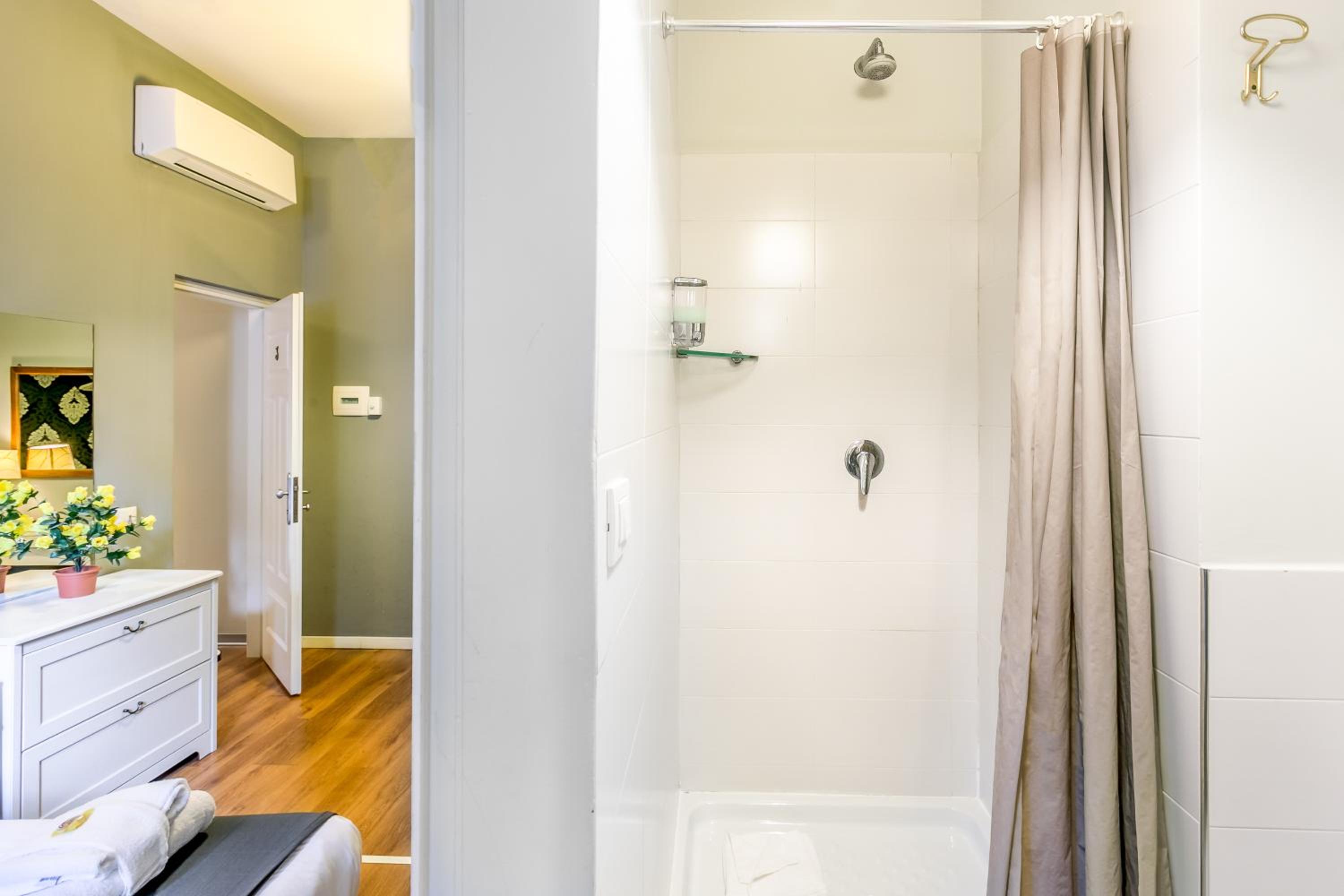 Triple Room with Garden View photo 2