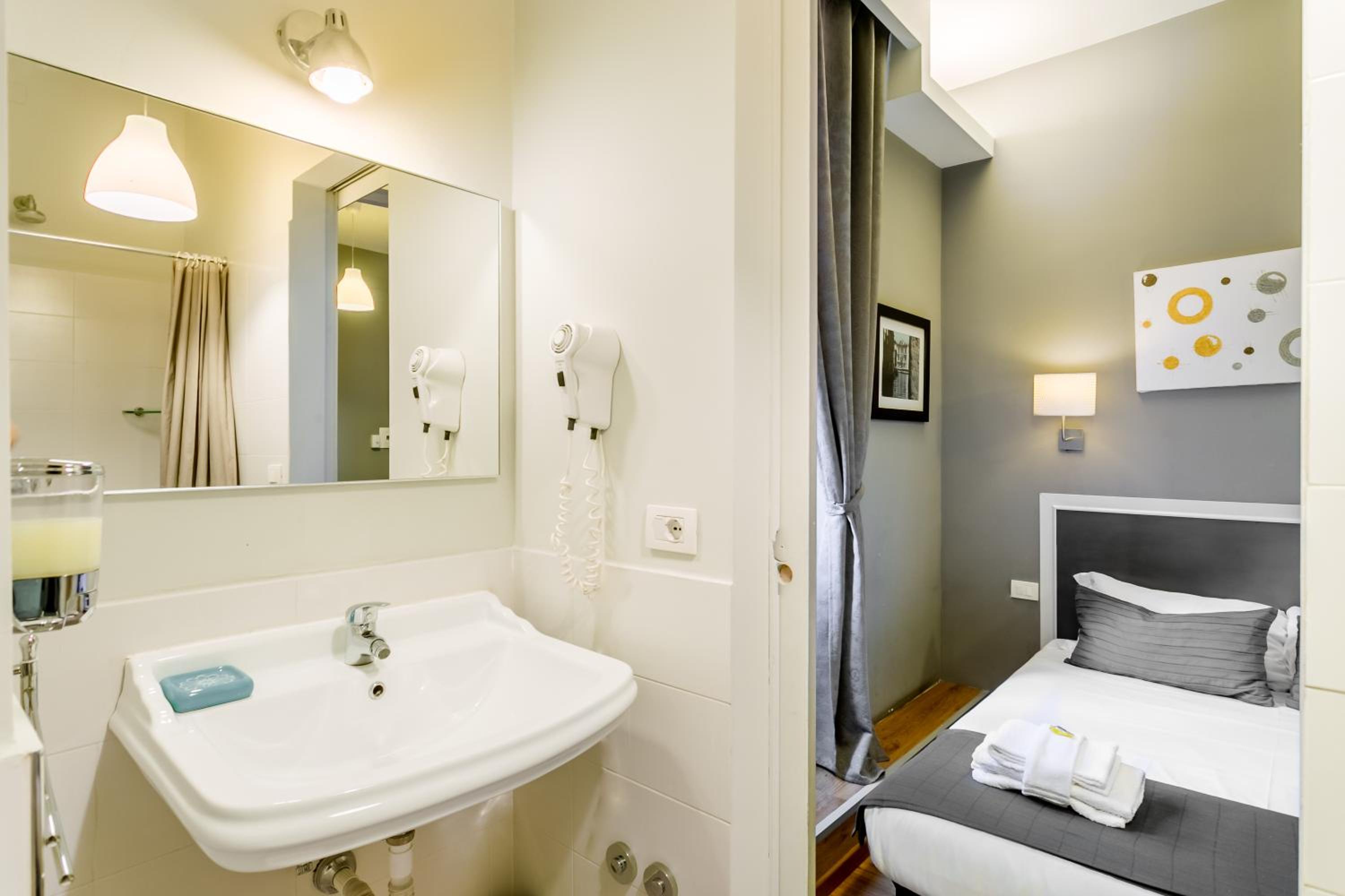 Triple Room with Garden View photo 3