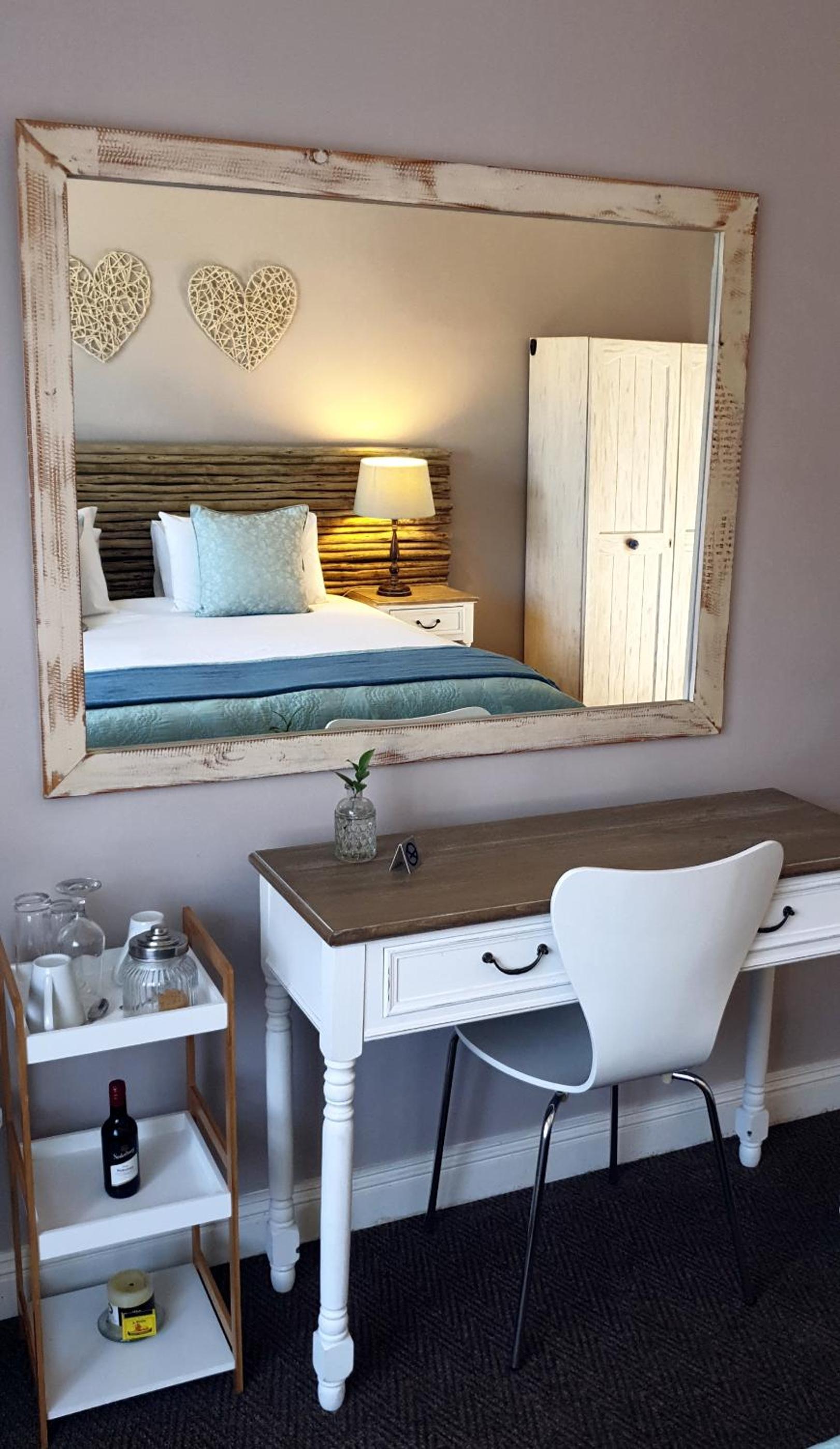 Standard Twin Room - Photo 5