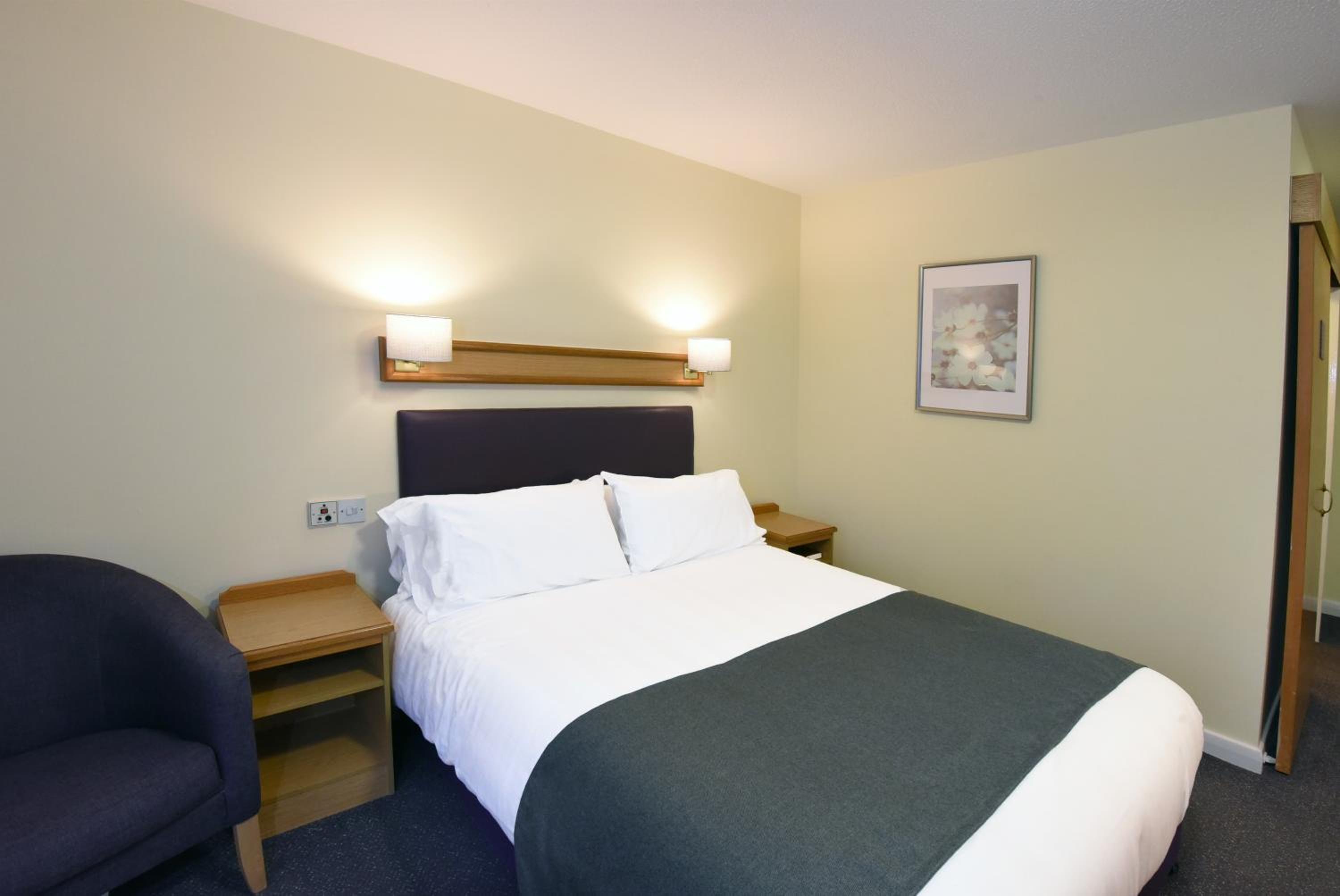 Double Room - Disability Access photo 2