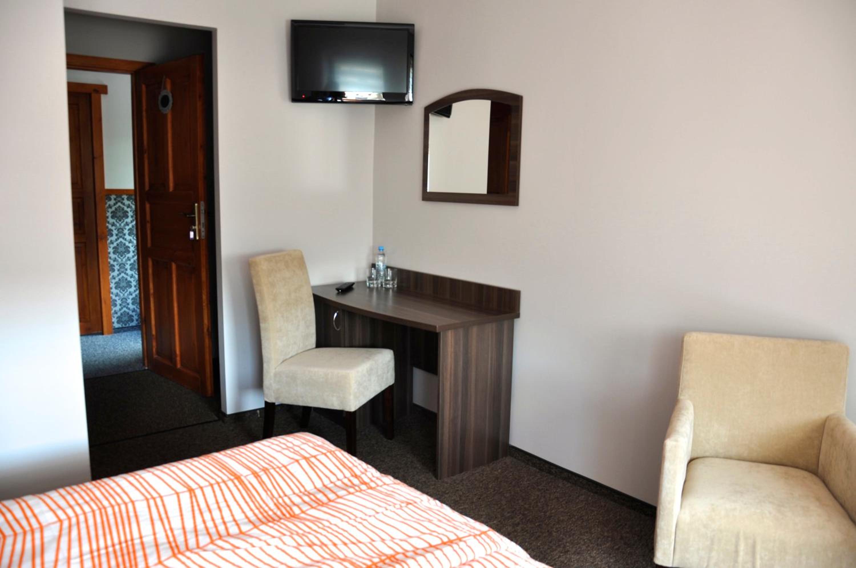 Double or Twin Room with Private Bathroom photo 1