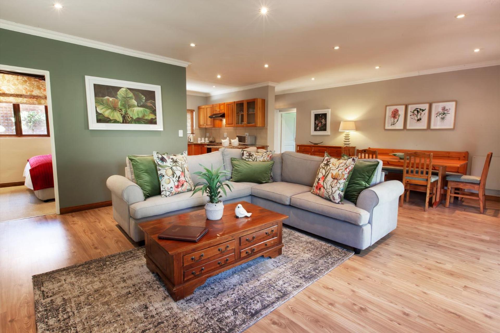 Family Room photo 3