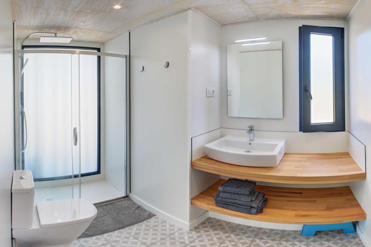 Two-Bedroom Bungalow - Cycling Package