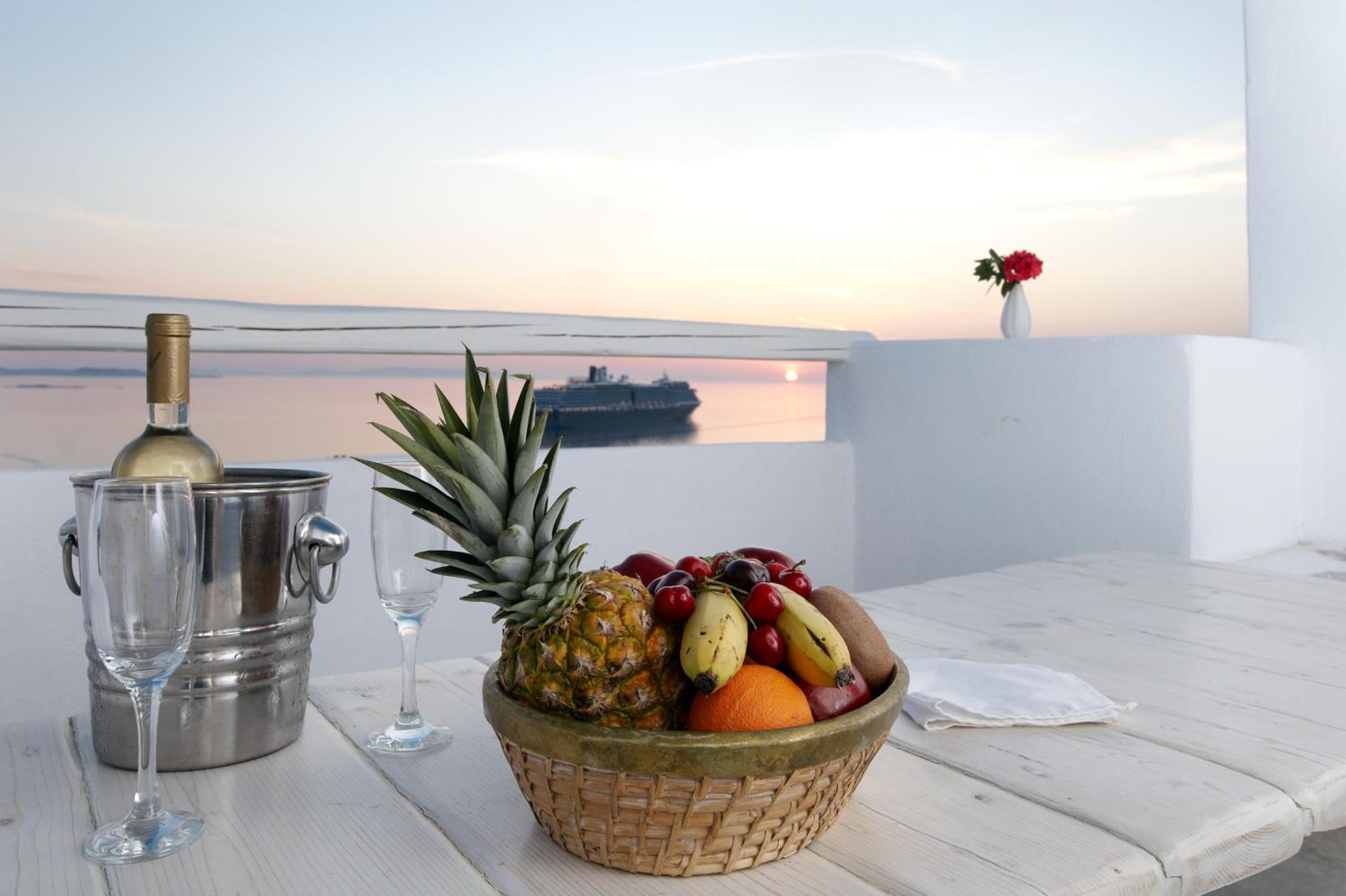 Double Room with Sea View - Photo 4