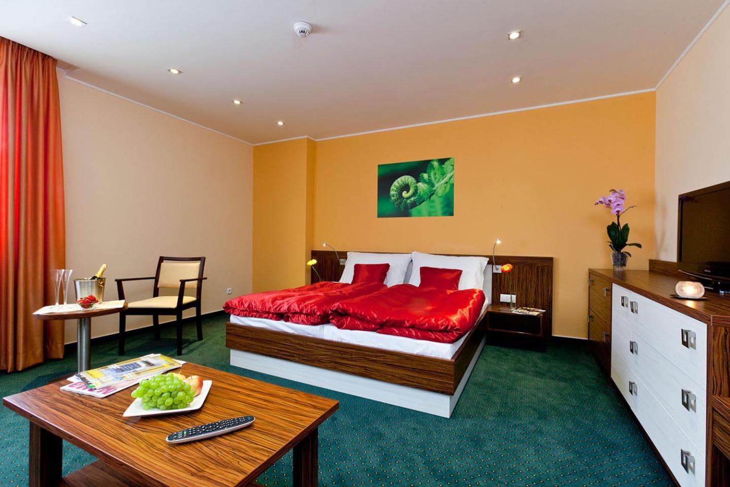 Standard Double or Twin Room - Photo 1