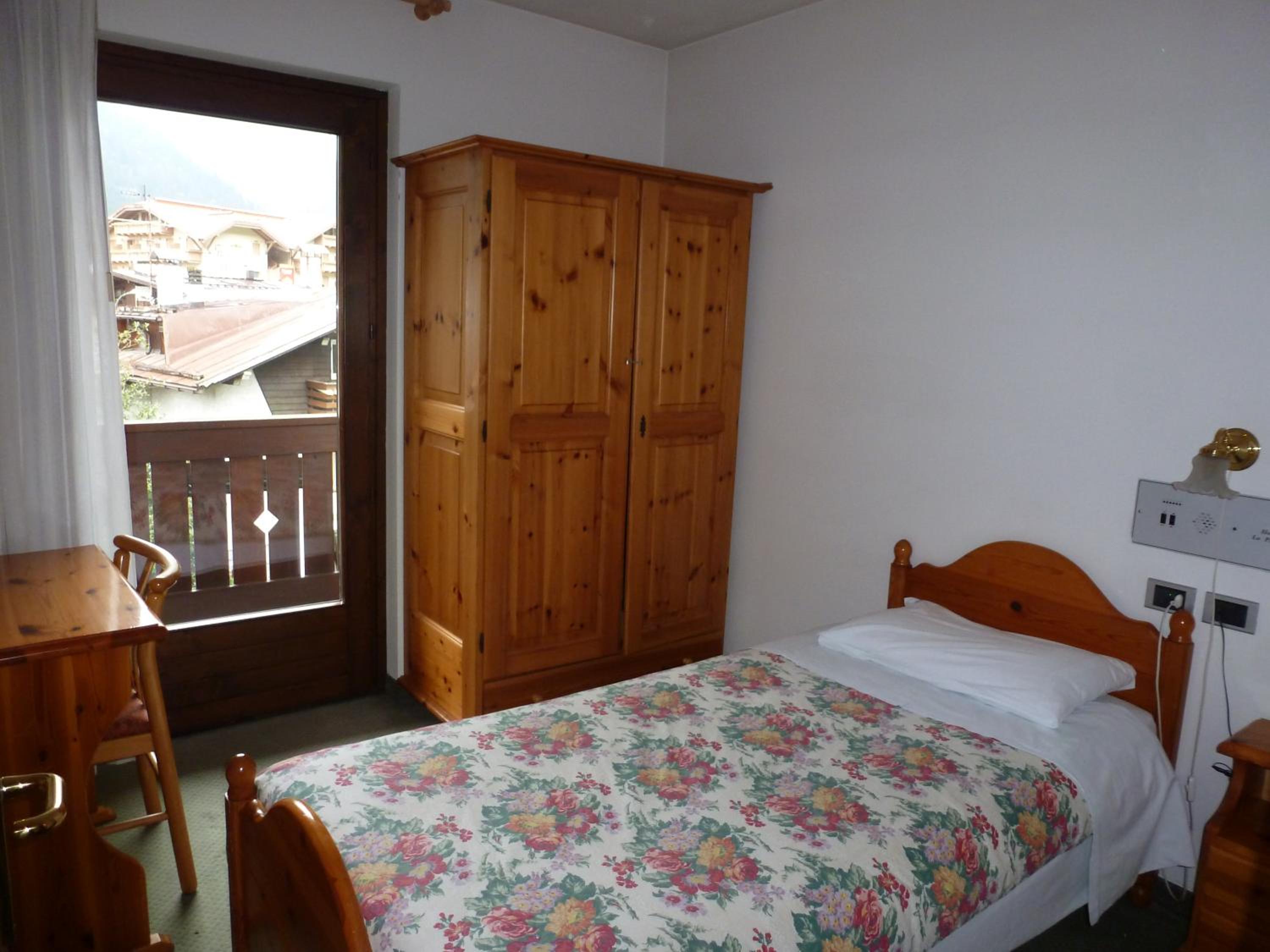 Classic Single Room with Balcony photo 1