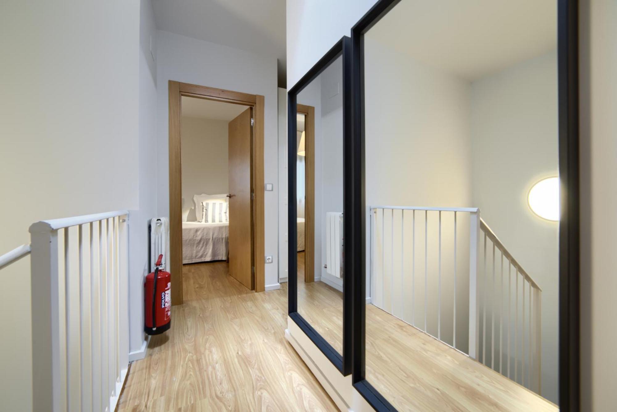 Apartment - Split Level - Photo 13