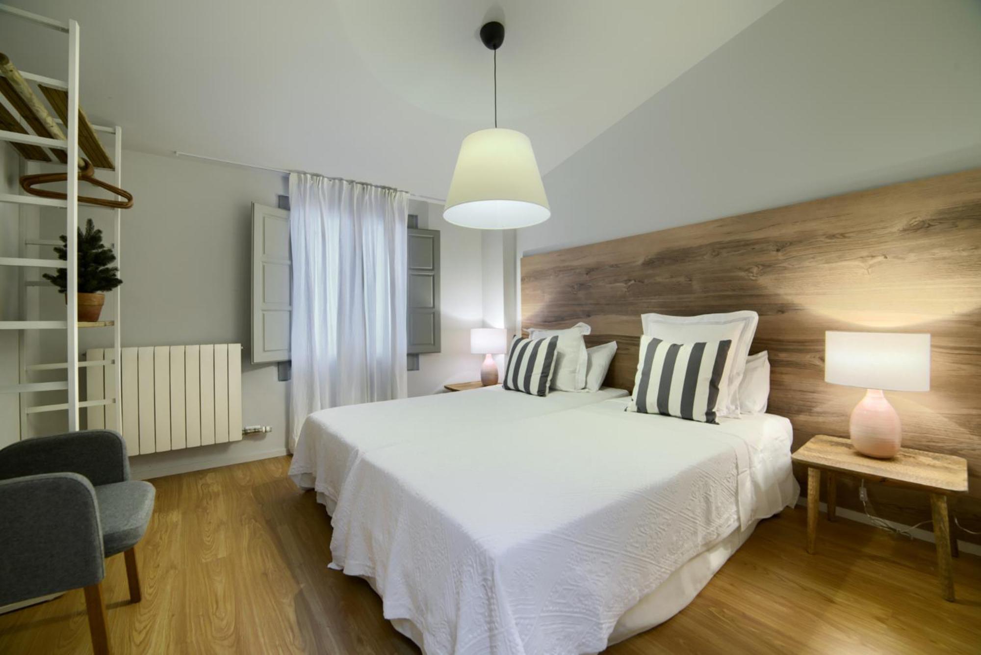 Apartment - Split Level - Photo 7