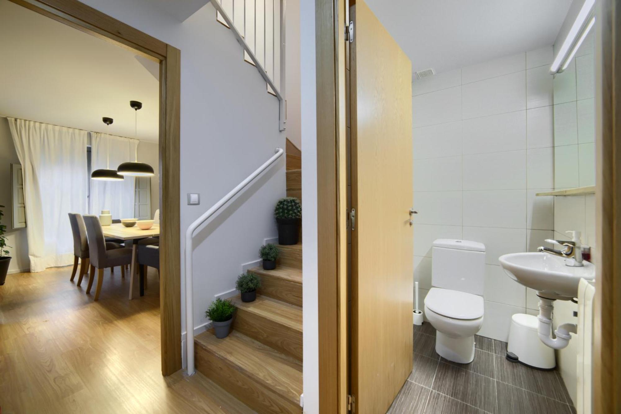 Apartment - Split Level - Photo 22