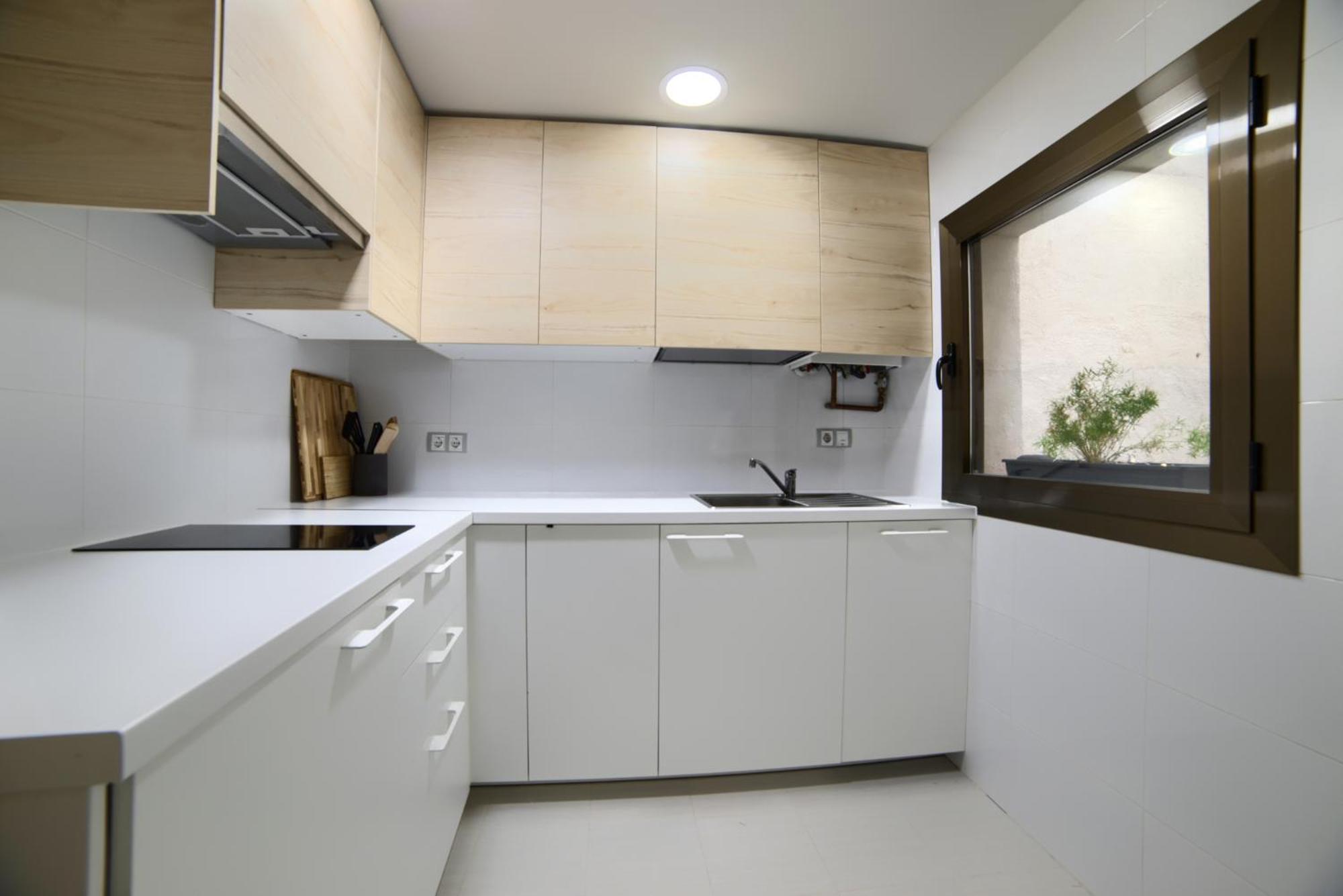 Apartment - Split Level - Photo 14