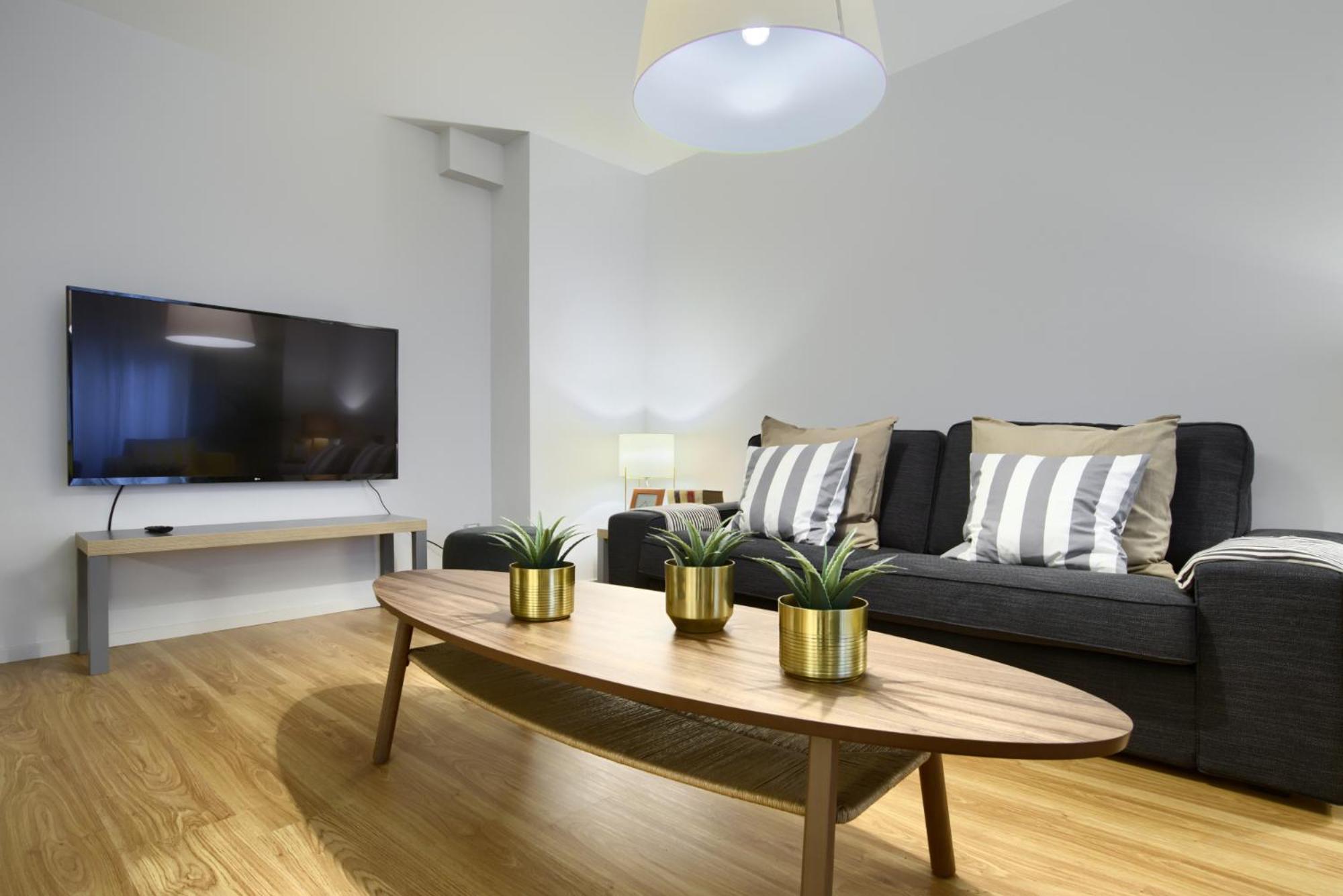 Apartment - Split Level - Photo 18