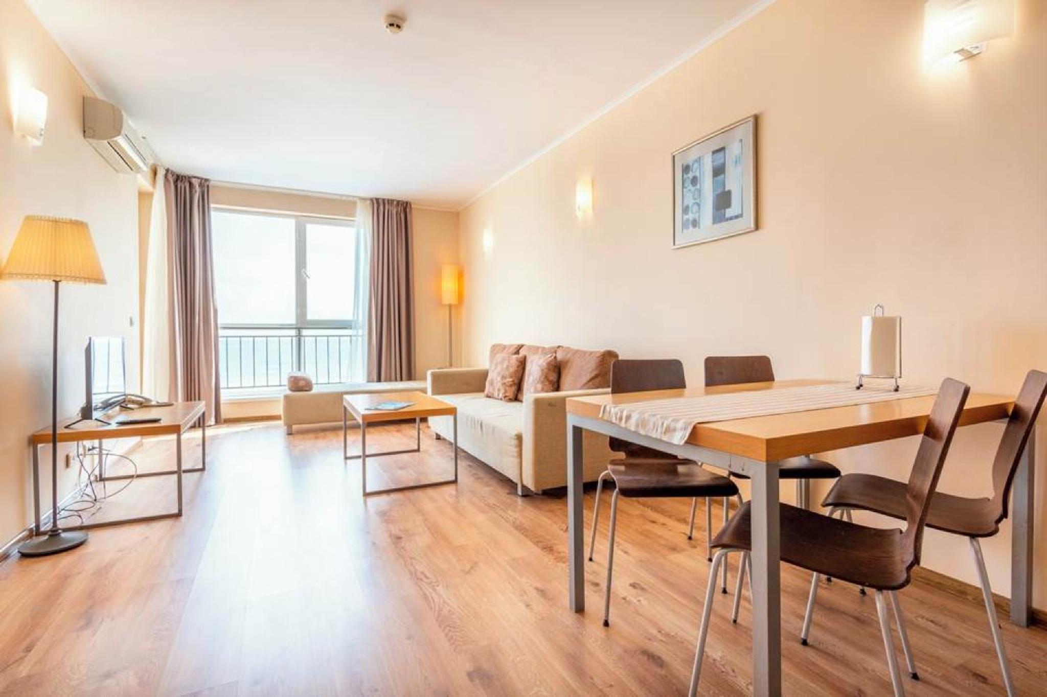 One-Bedroom Apartment with Exclusive Sea View photo 1