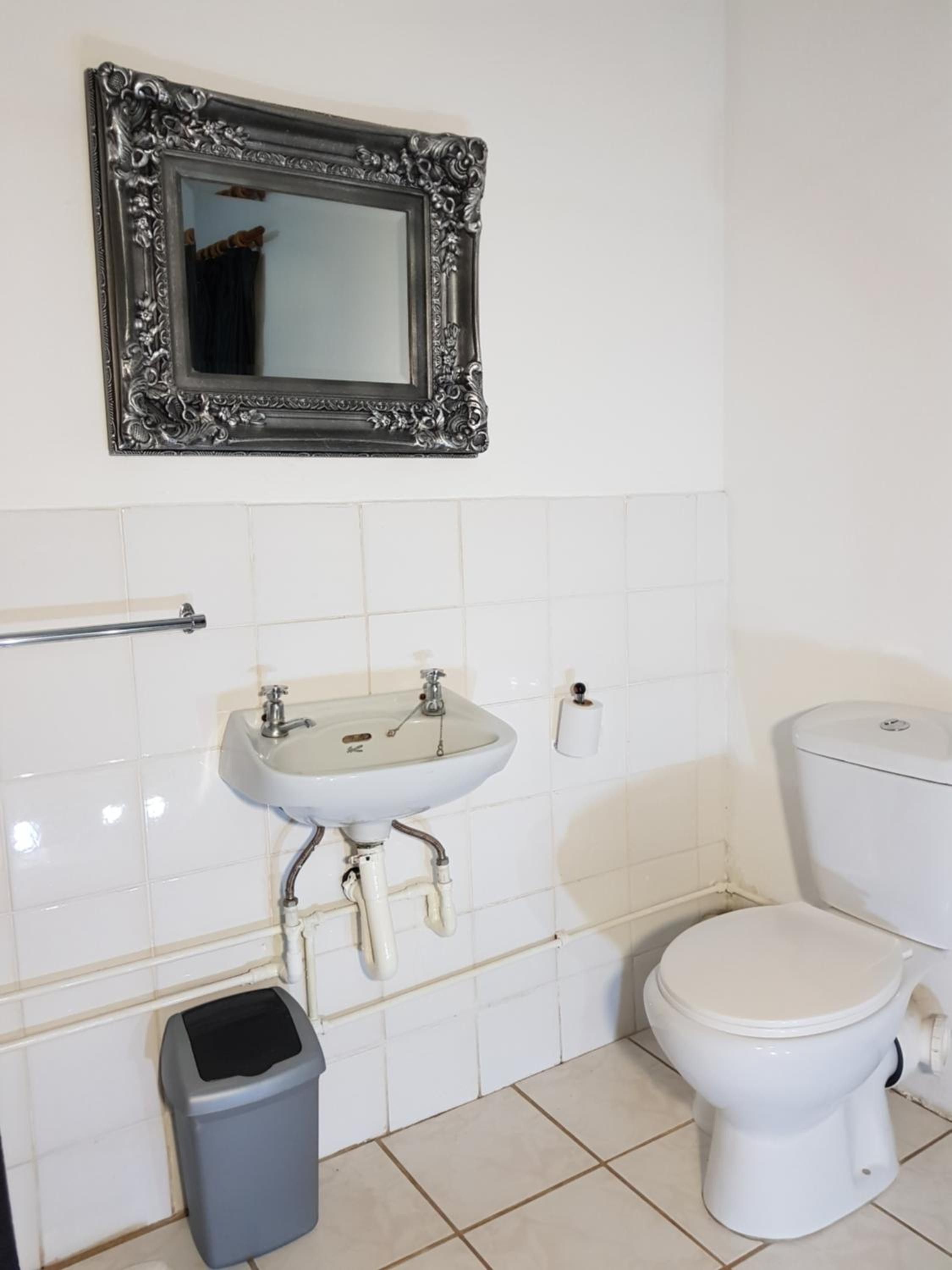  Double Room - Photo 4