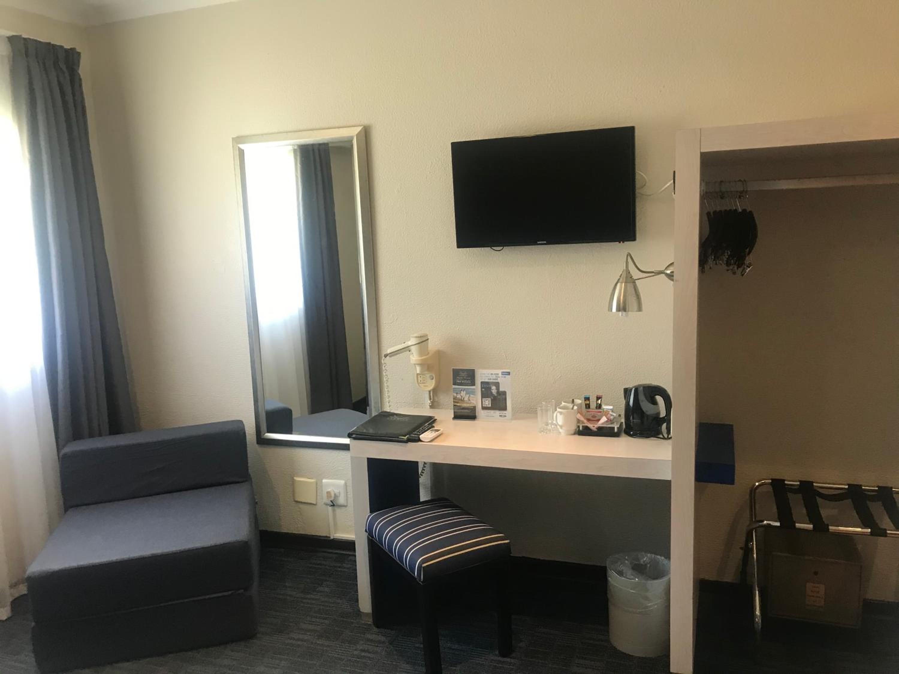Superior Room with Double Bed - Photo 3