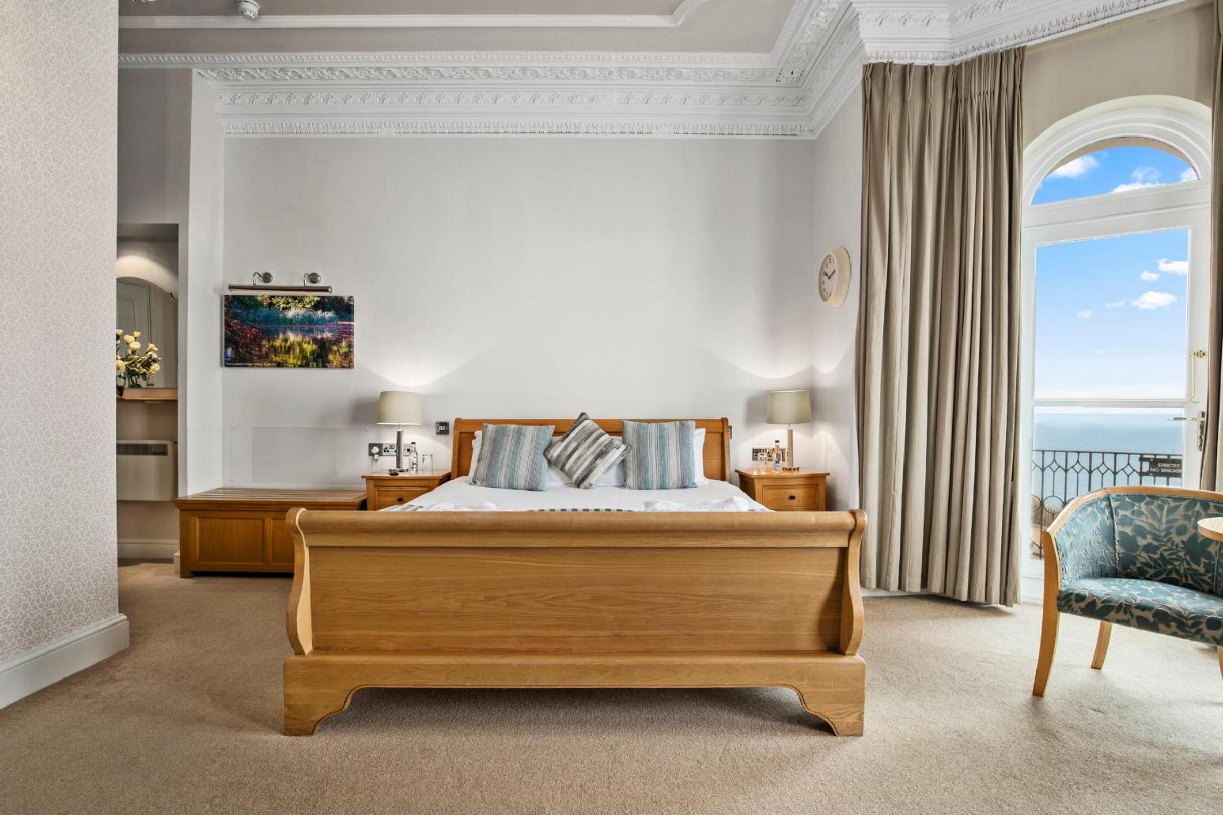 Deluxe Double Room with View - Photo 16