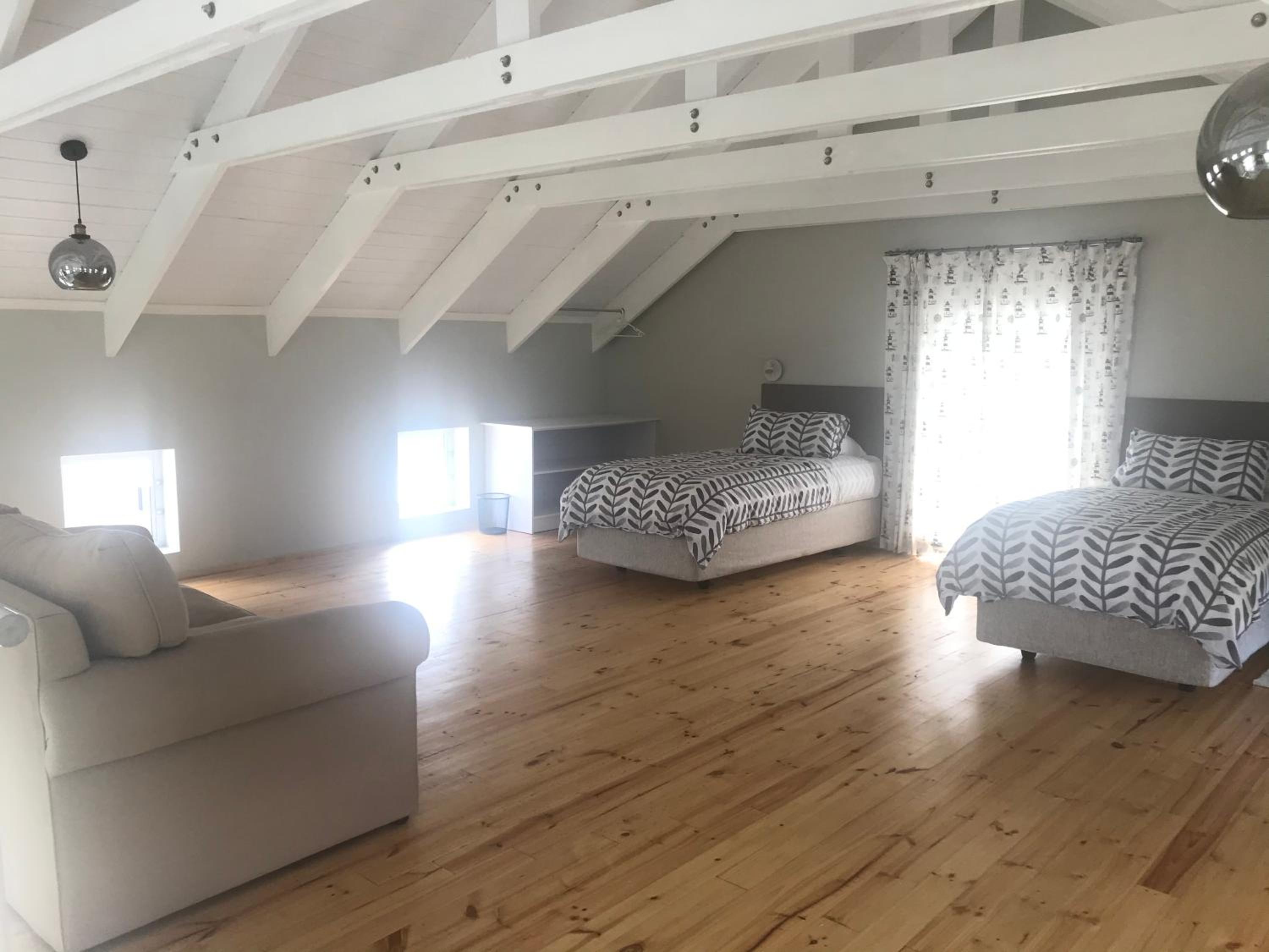 Superior King Suite - Photo 6