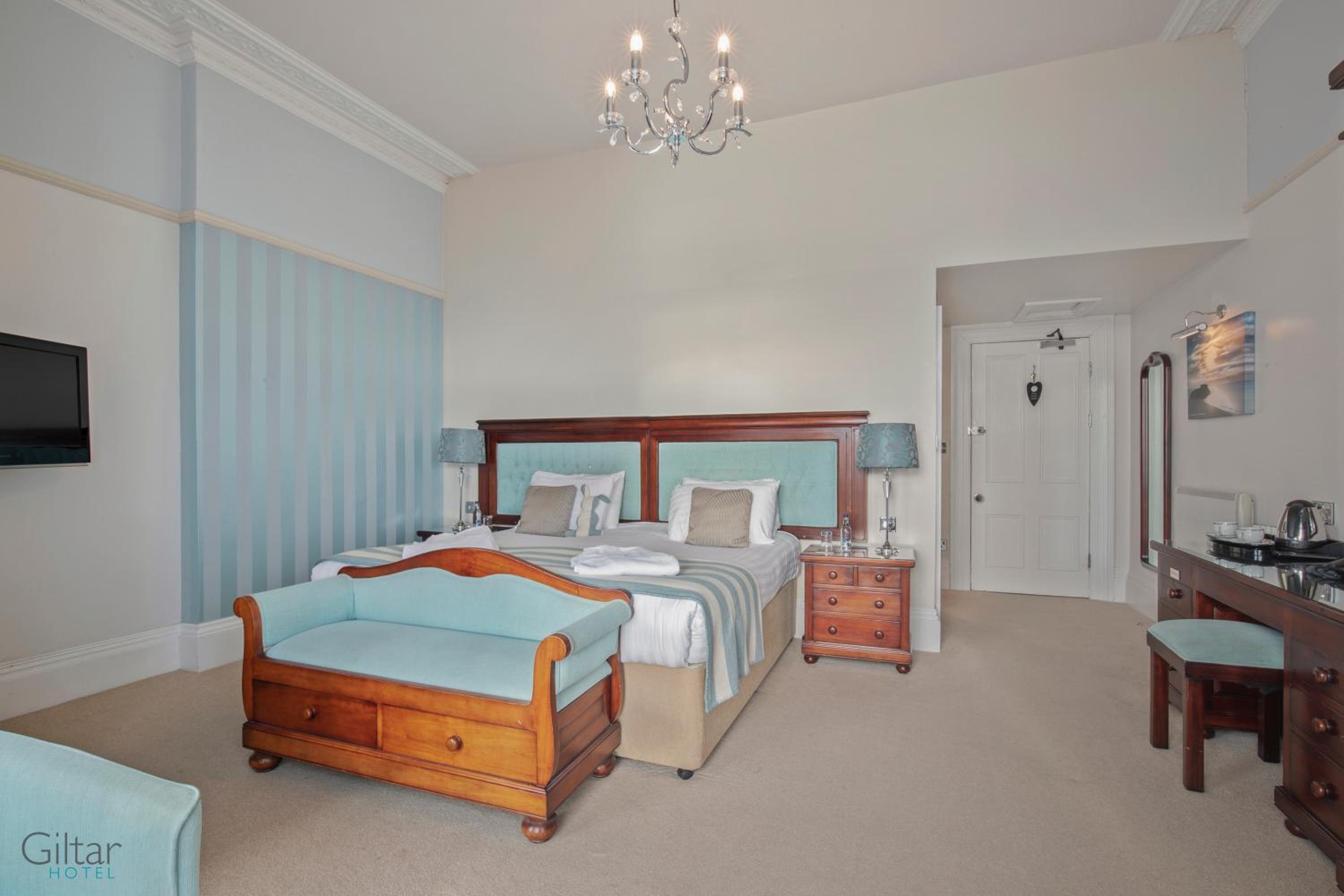 Deluxe Double Room with View - Photo 7