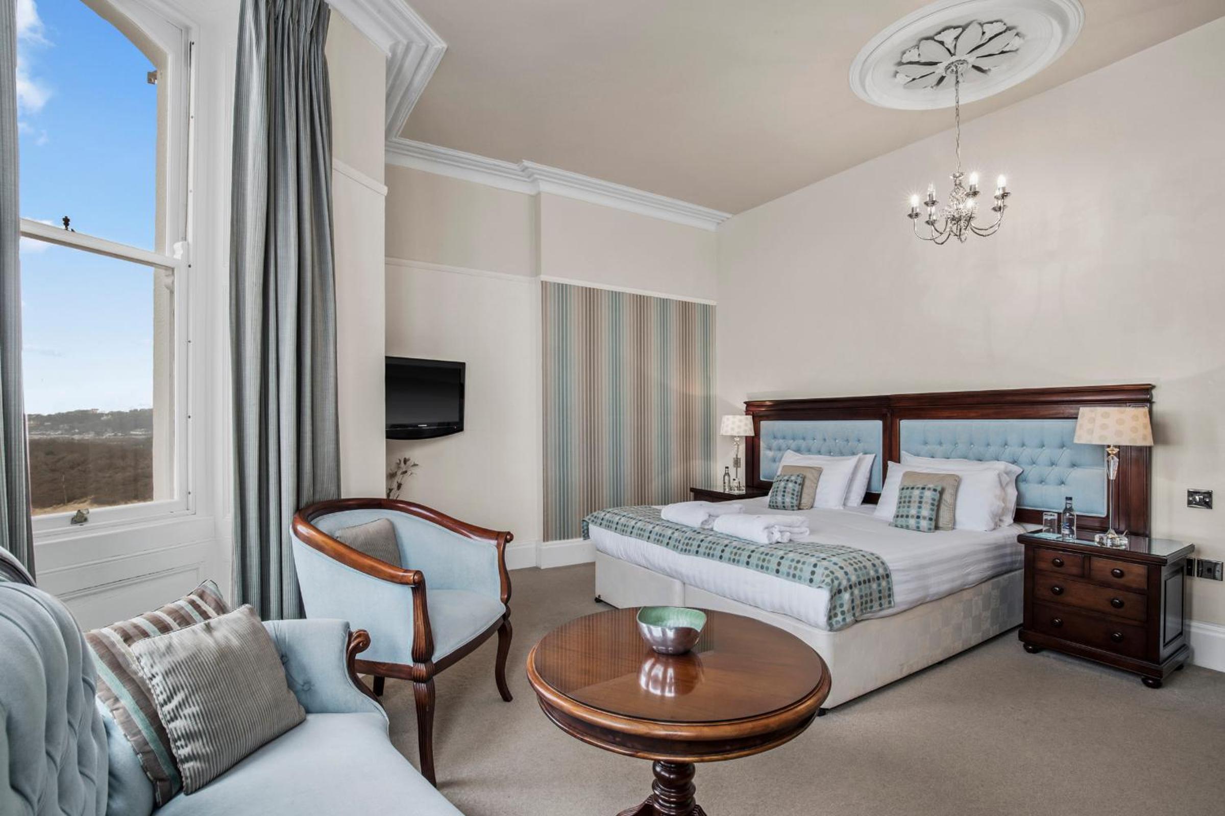 Deluxe Double Room with View - Photo 3