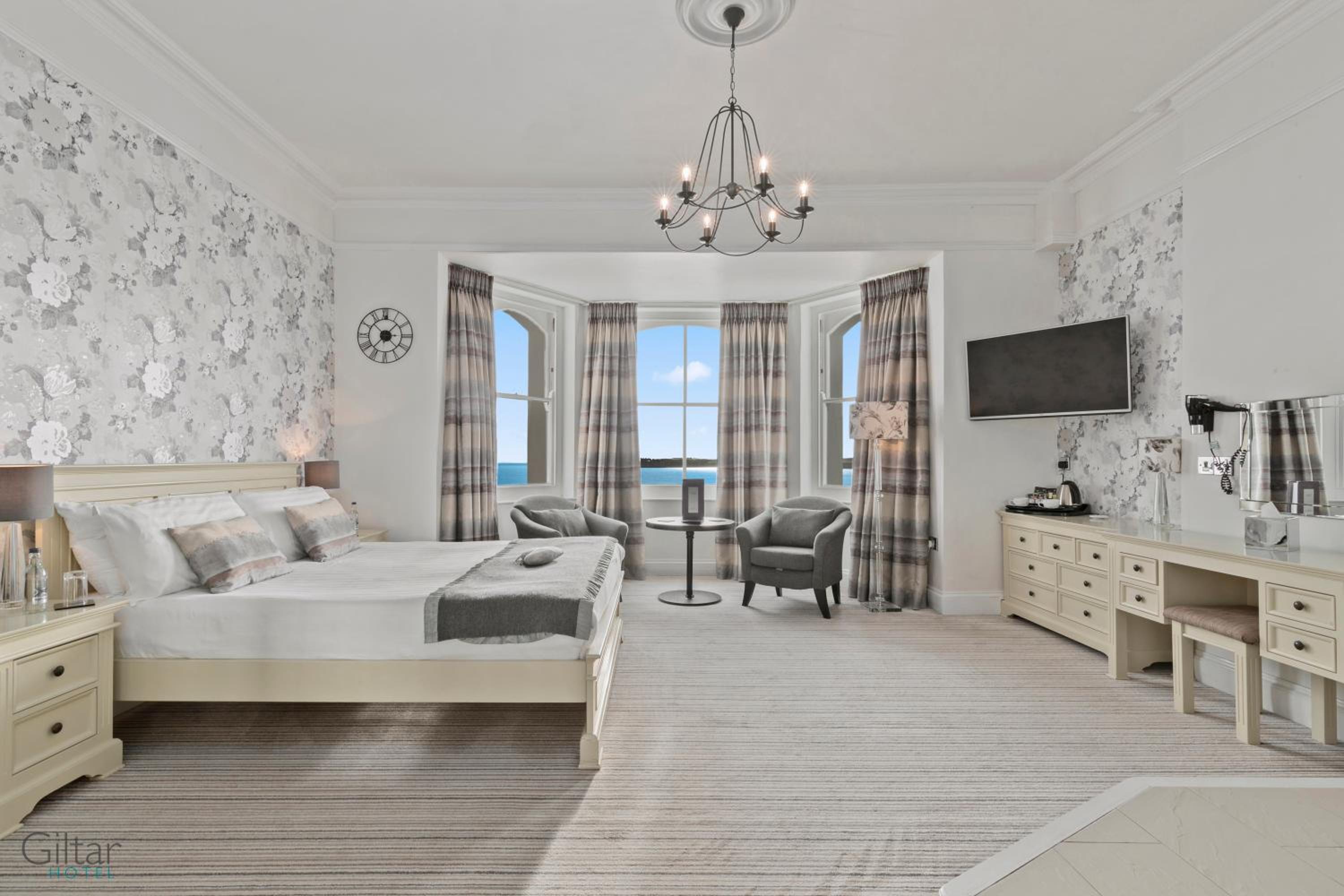 Deluxe Double Room with View - Photo 24