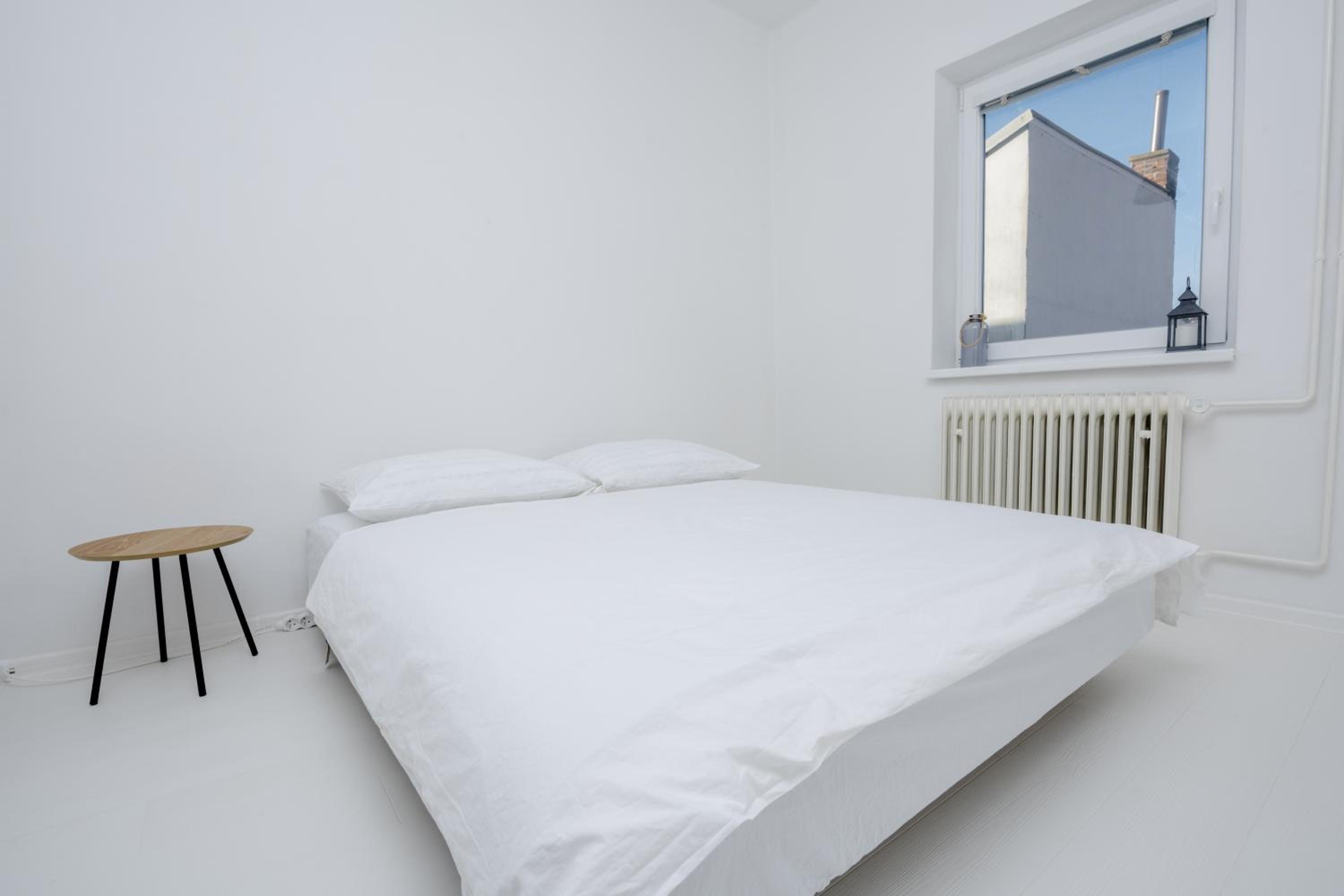 Two-Bedroom House - Photo 16