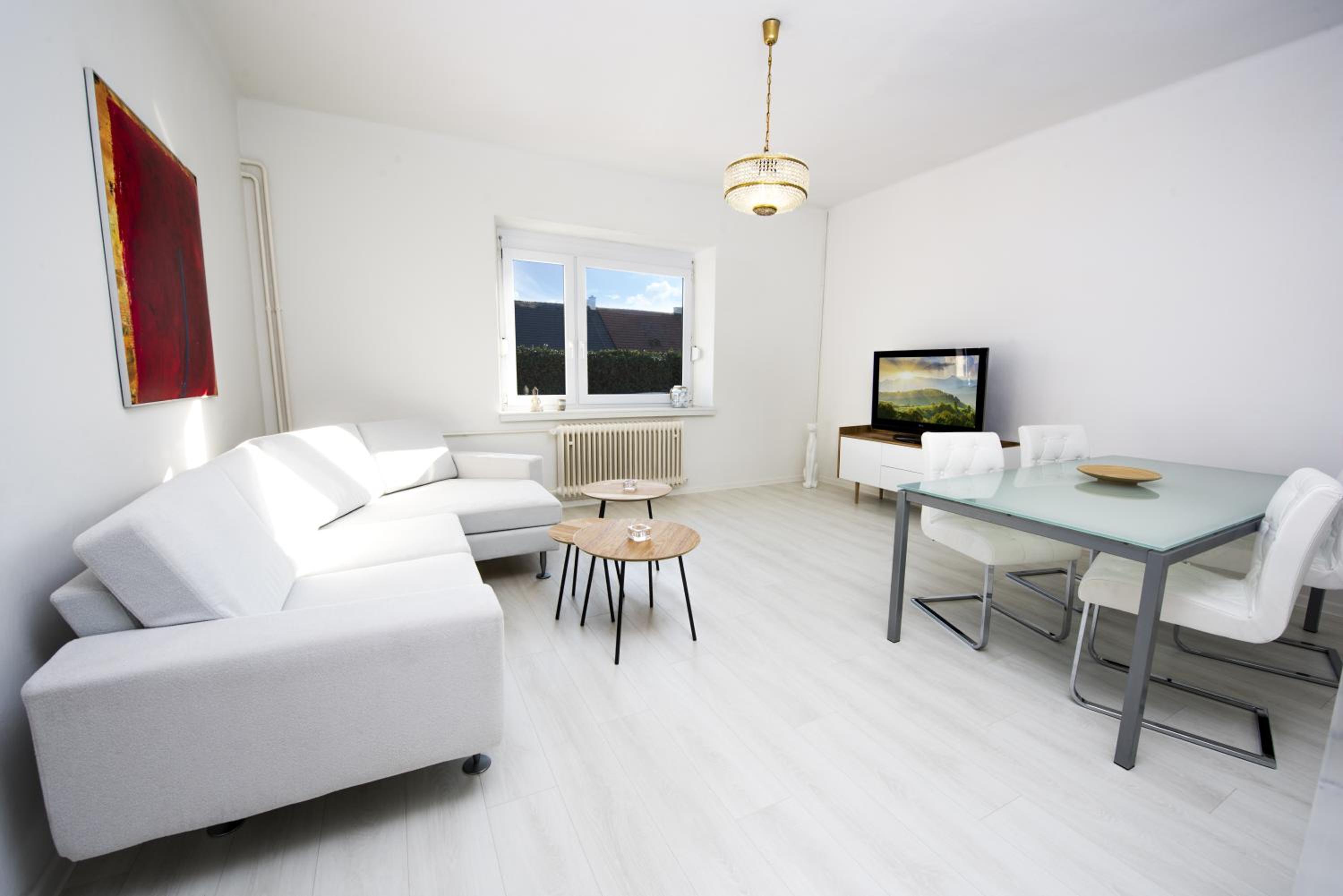 Two-Bedroom House - Photo 1