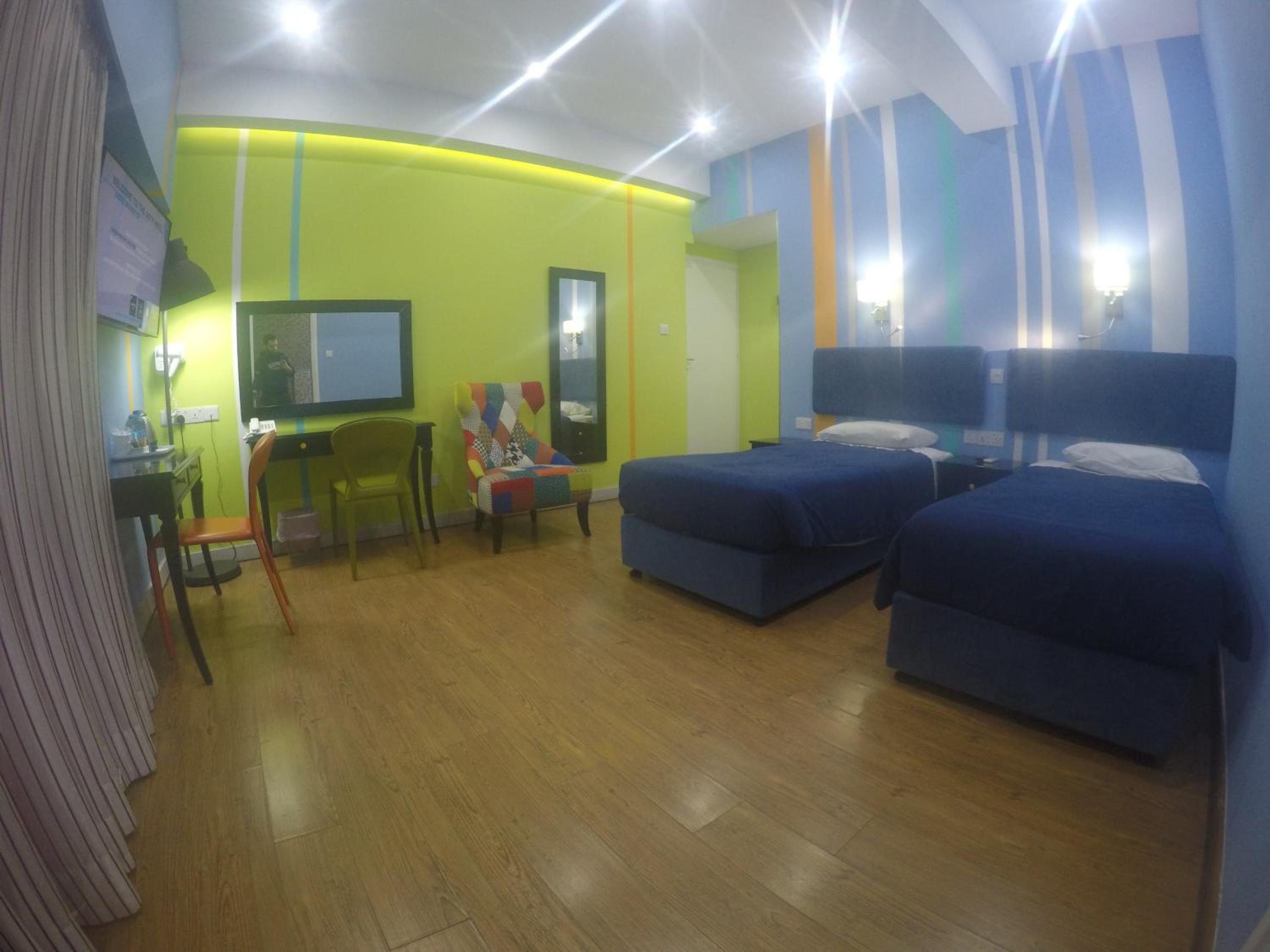 Executive Room - Photo 1