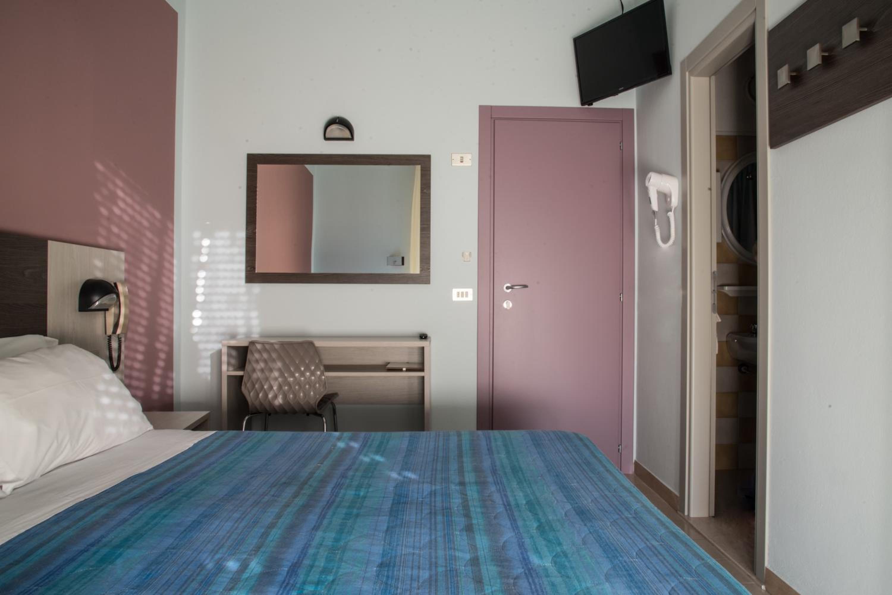 Economy Double Room with Balcony photo 1