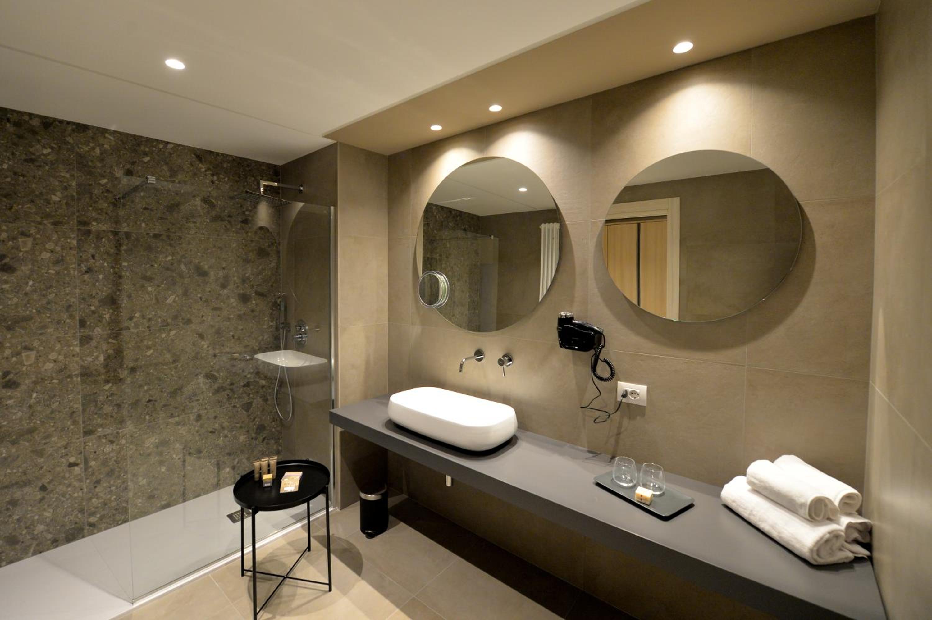 Deluxe Triple Room photo 2