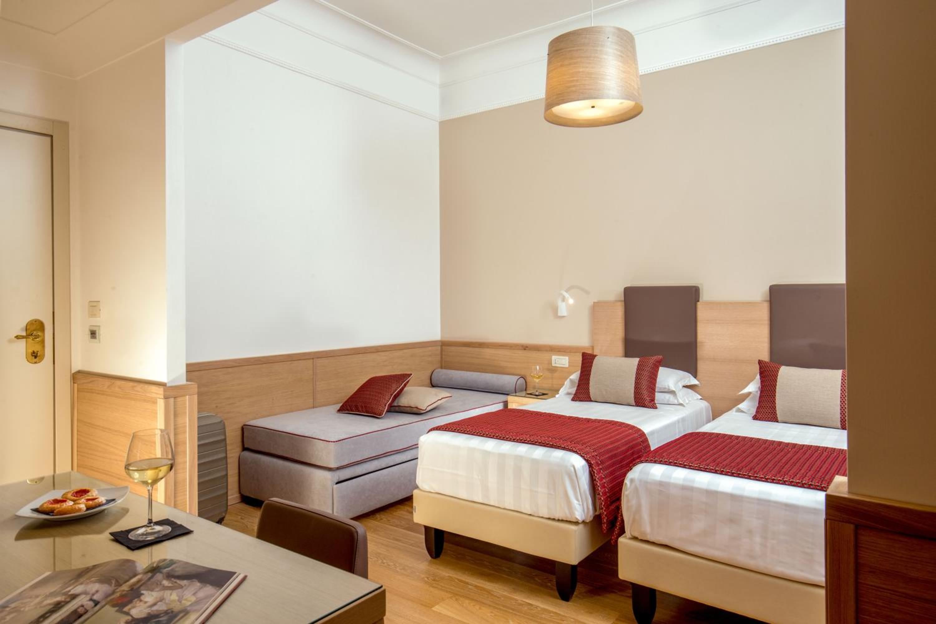Triple Room