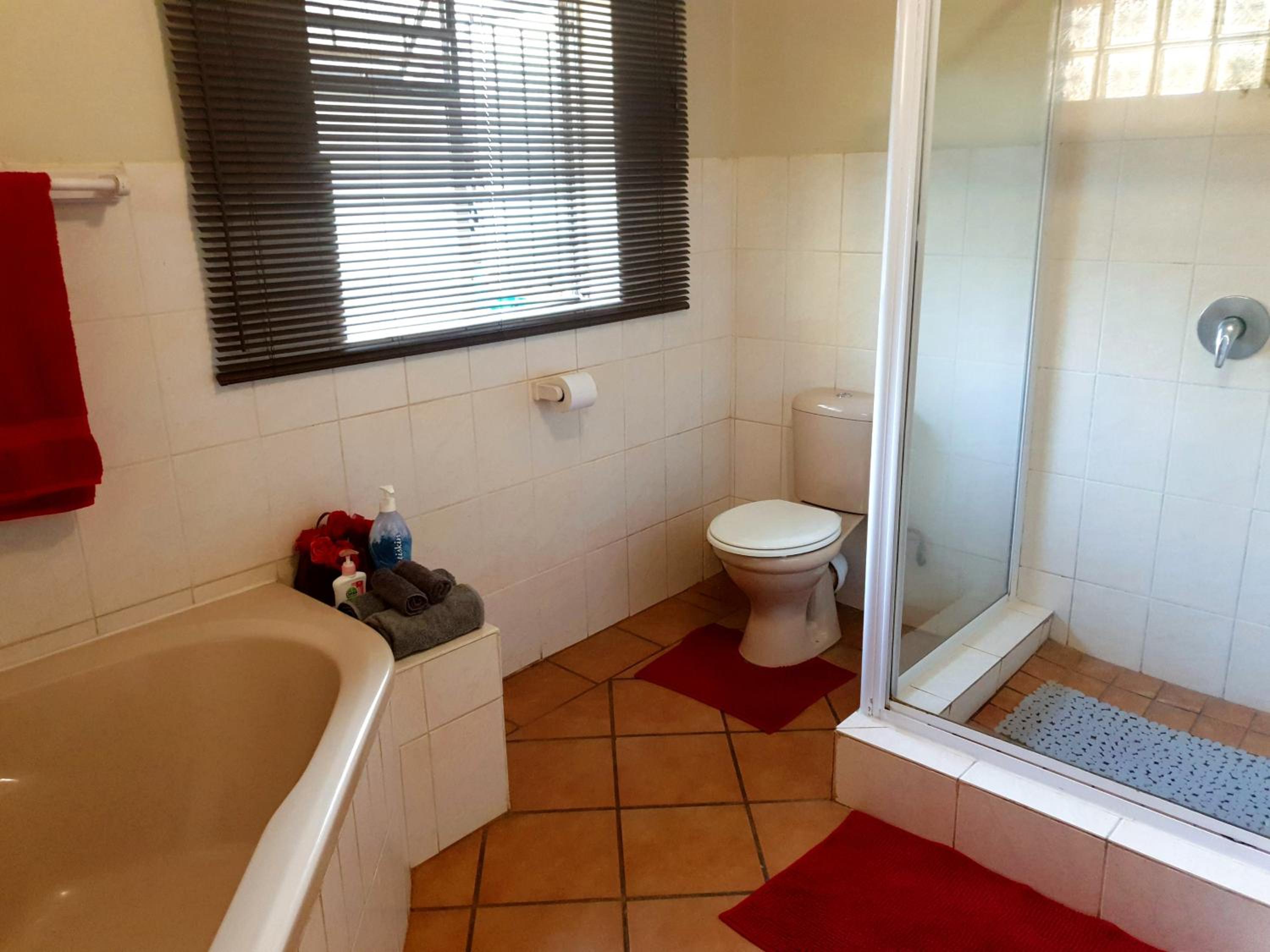 Apartment - Photo 8