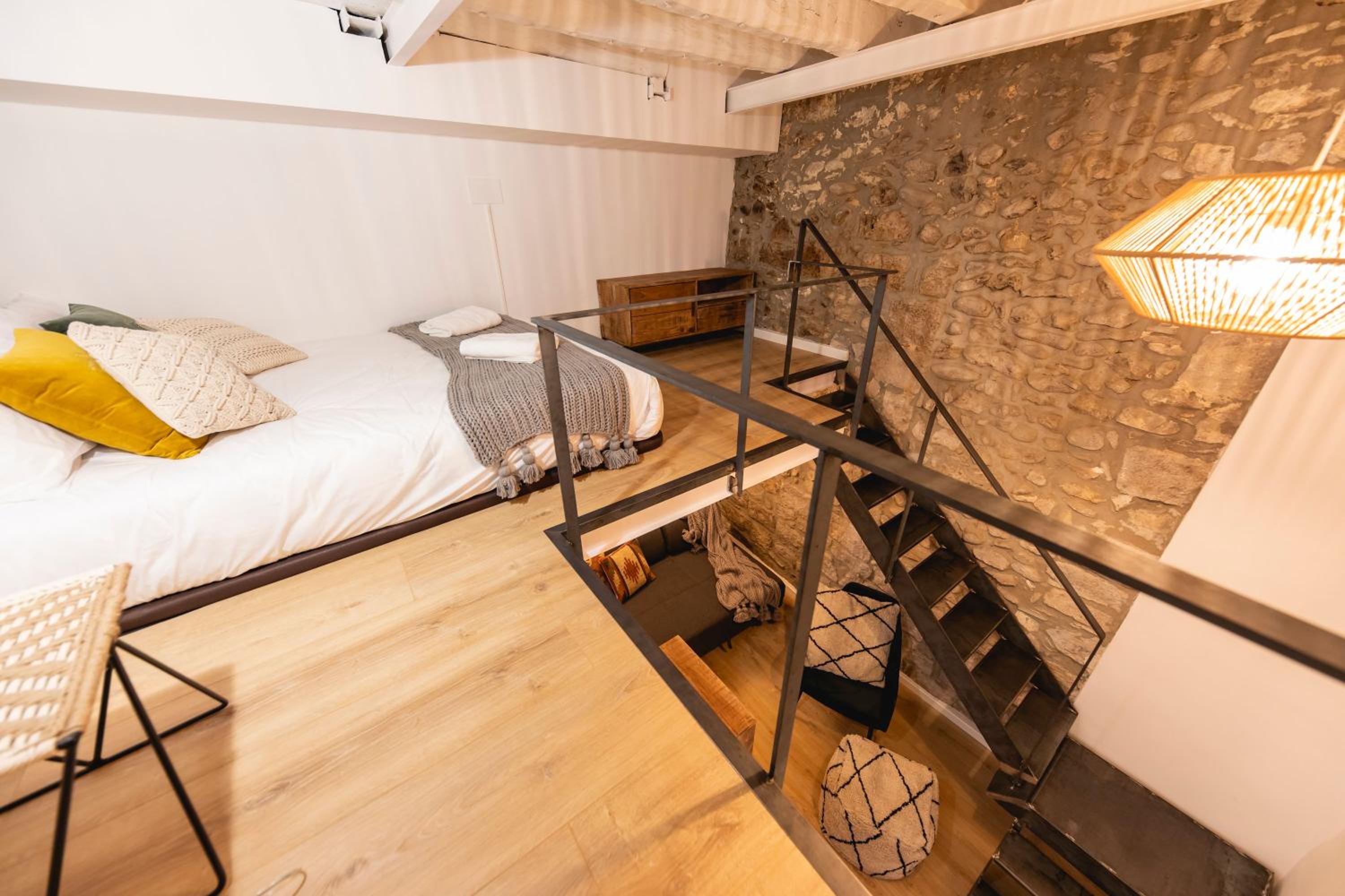Two-Bedroom Apartment - Photo 20
