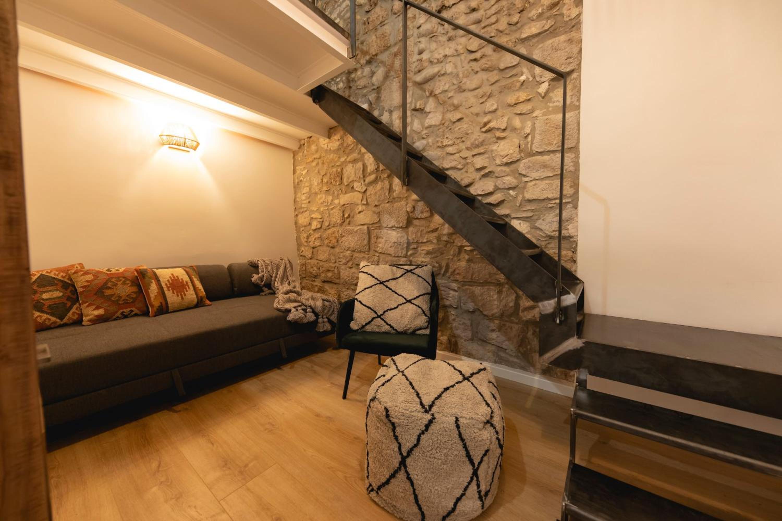 Two-Bedroom Apartment - Photo 27