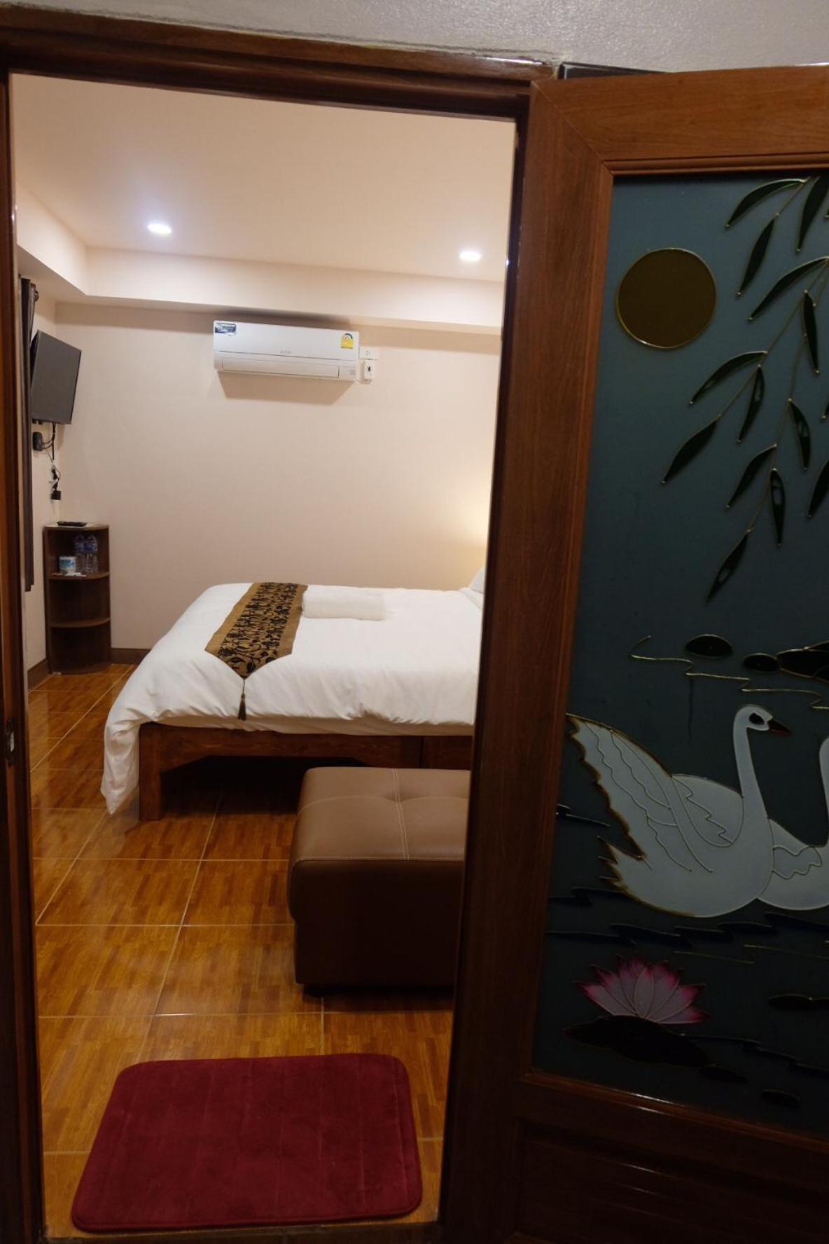 Standard King Room - Photo 1