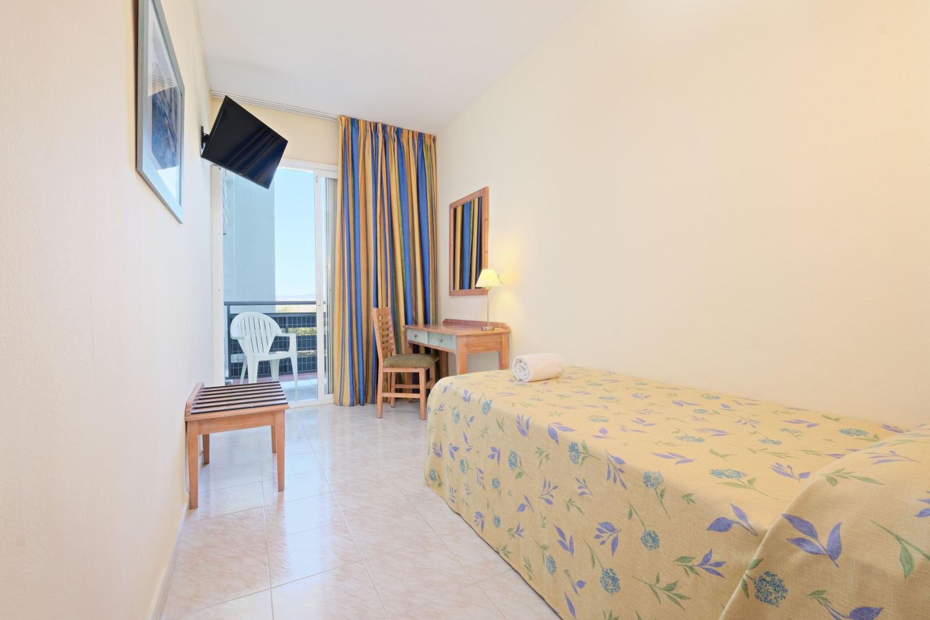 Single Room photo 2
