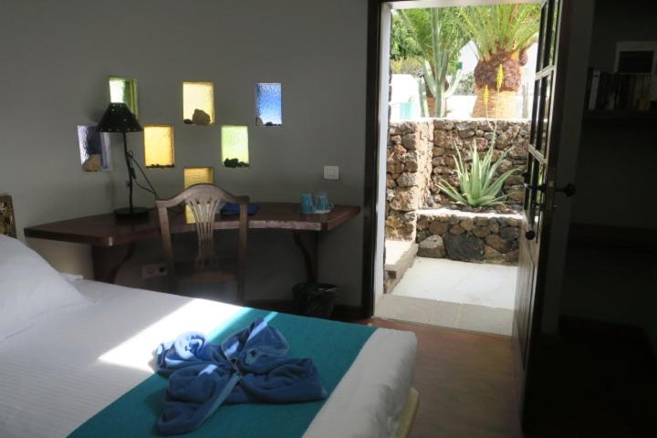 Double or Twin Room - Photo 2