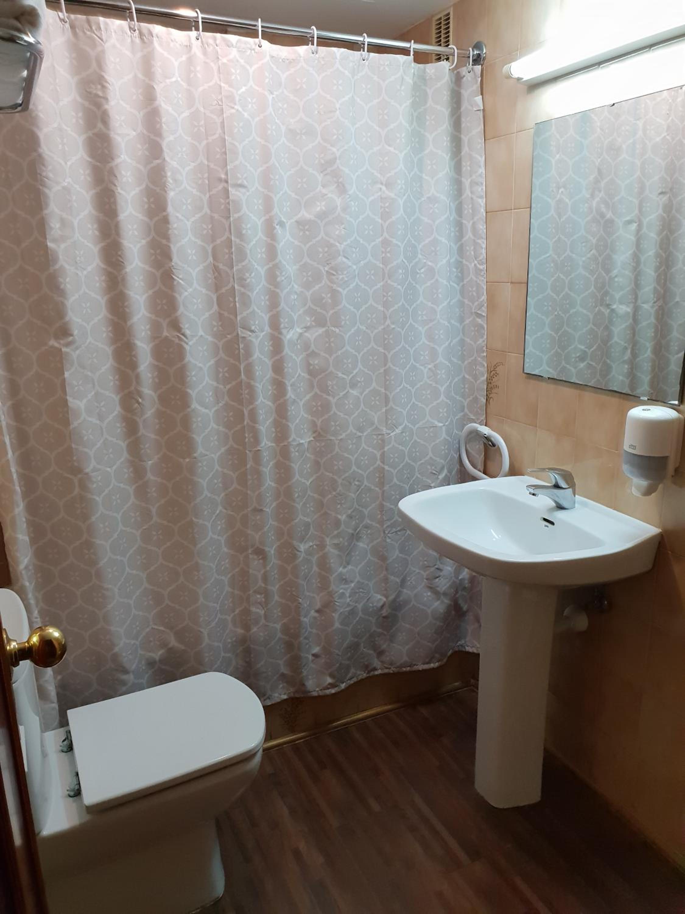 Single Room photo 3