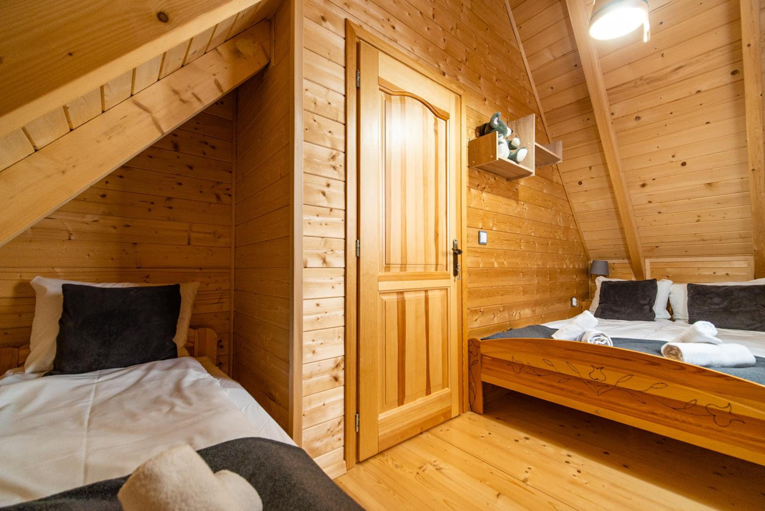 Three-Bedroom Chalet - Photo 9