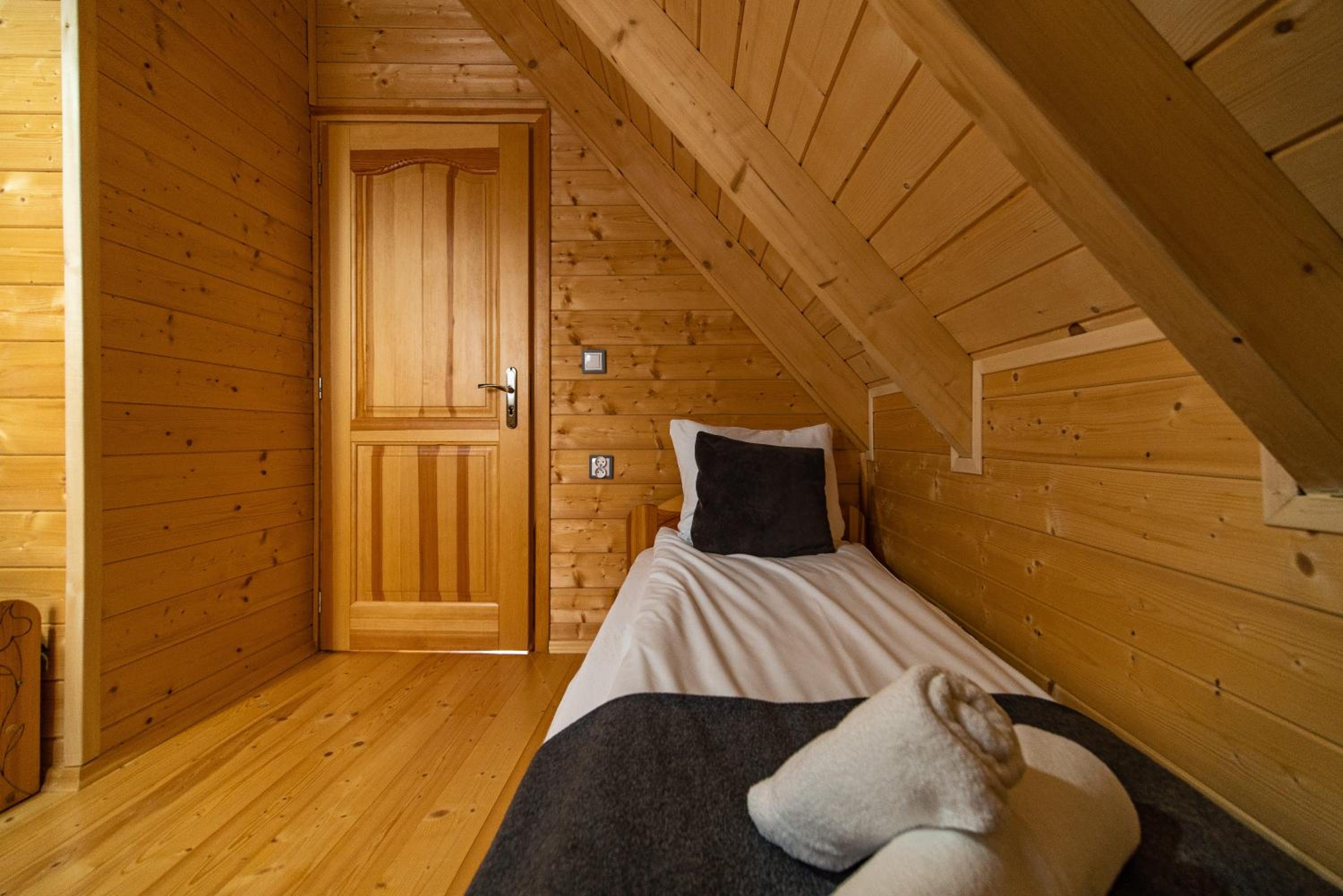 Three-Bedroom Chalet - Photo 2