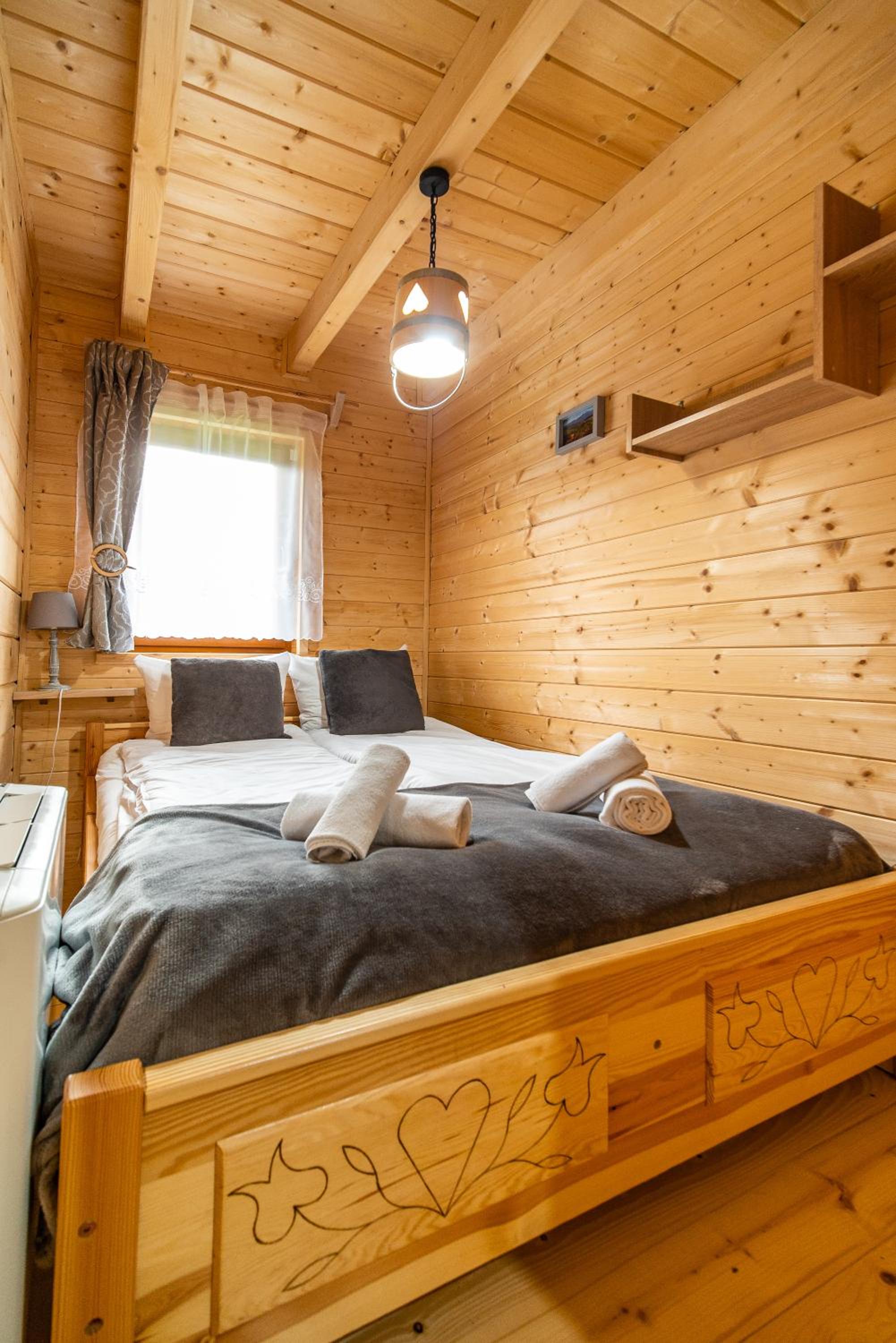 Three-Bedroom Chalet - Photo 4