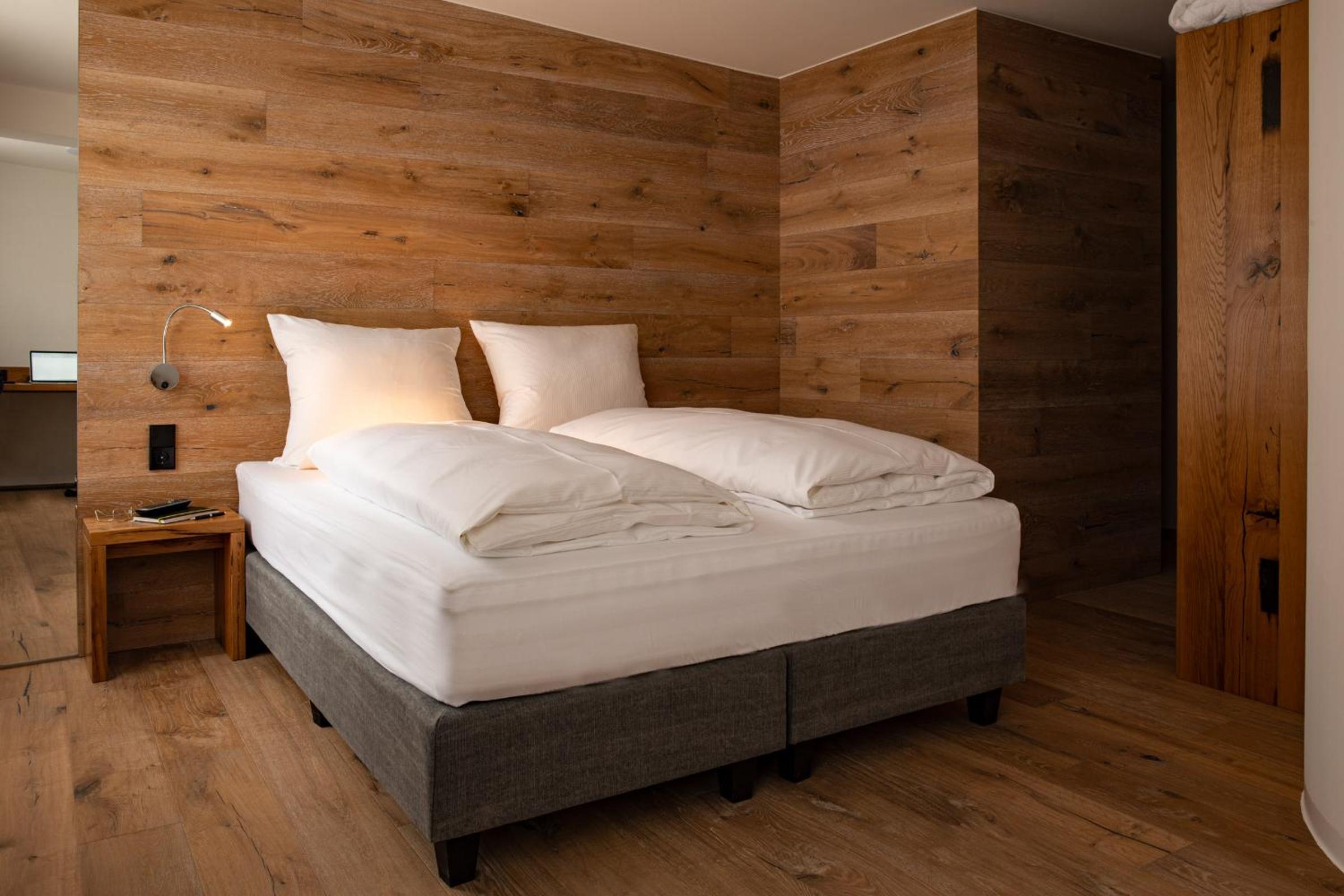 Deluxe Queen Room - Photo 1