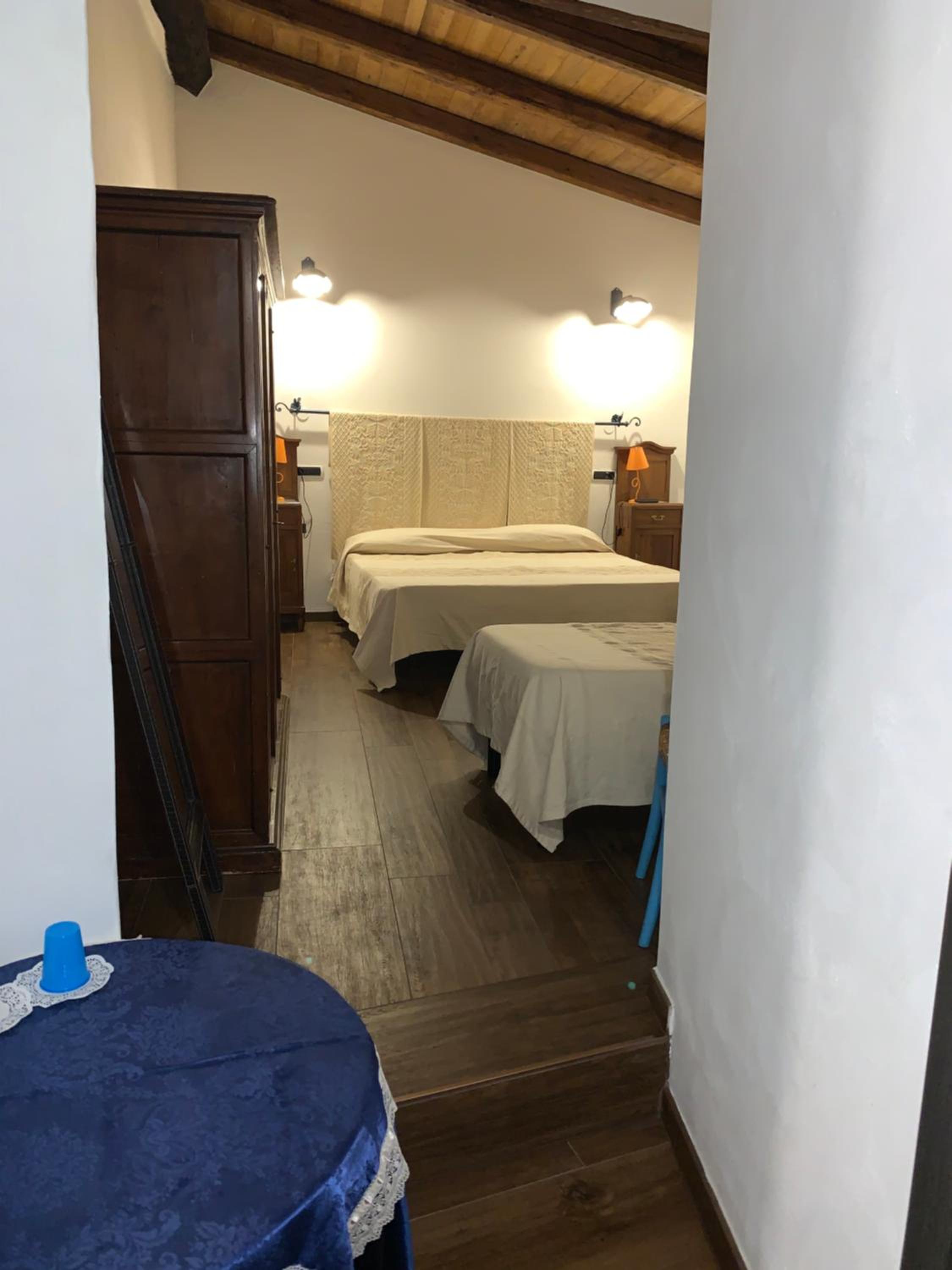 Large Double or Twin Room - Photo 1