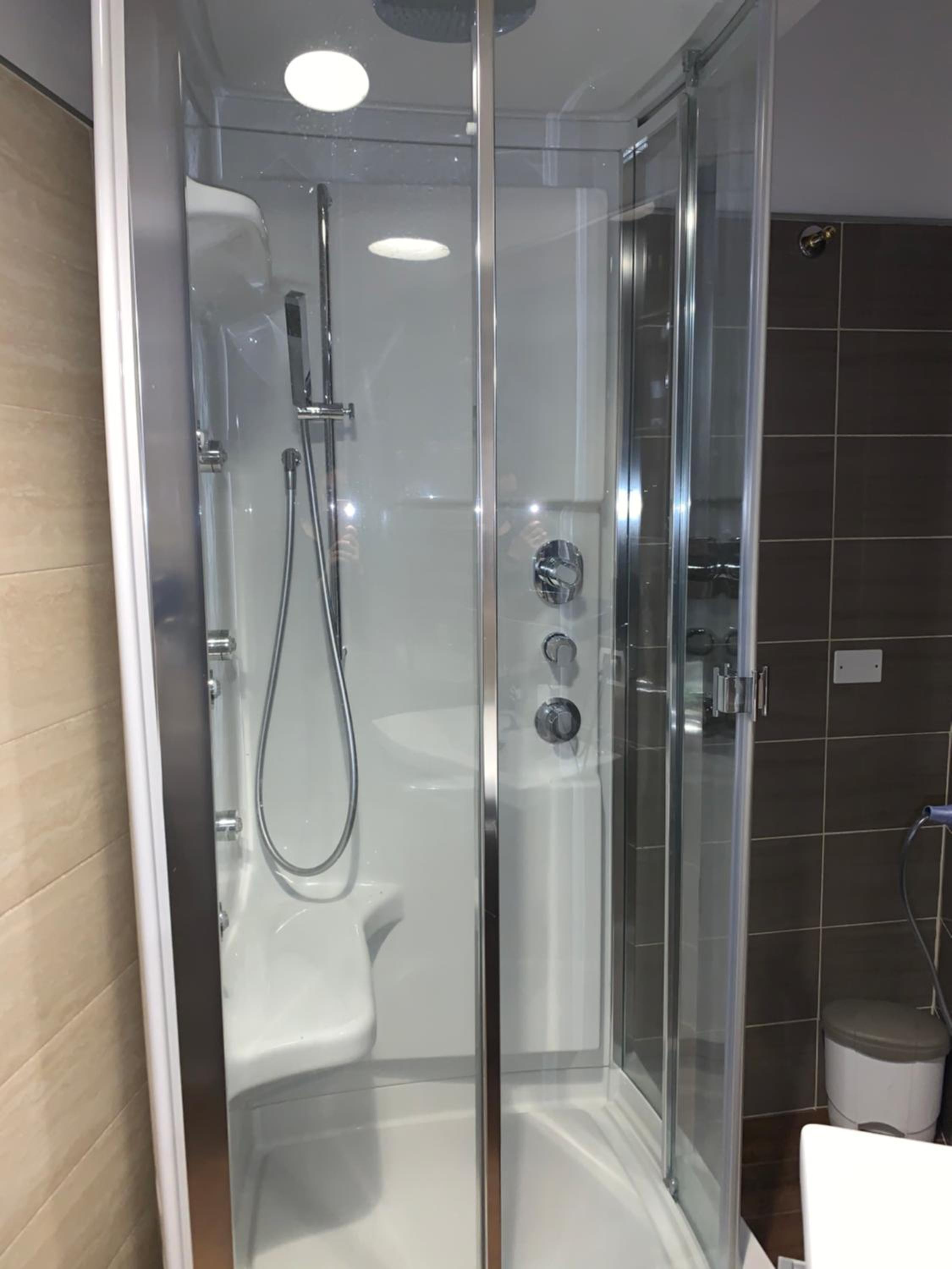 Large Double or Twin Room - Photo 3
