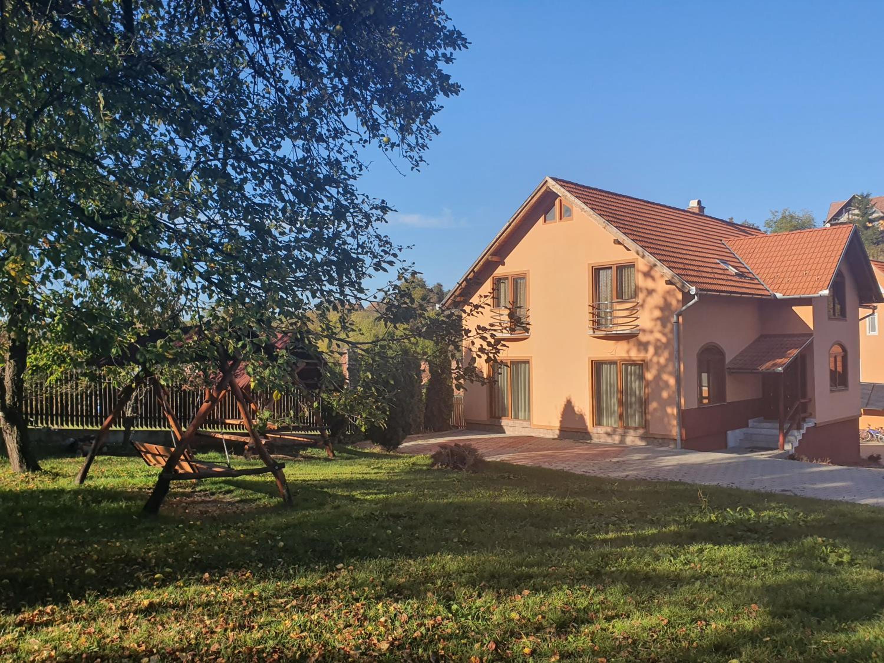 Villa photo 1
