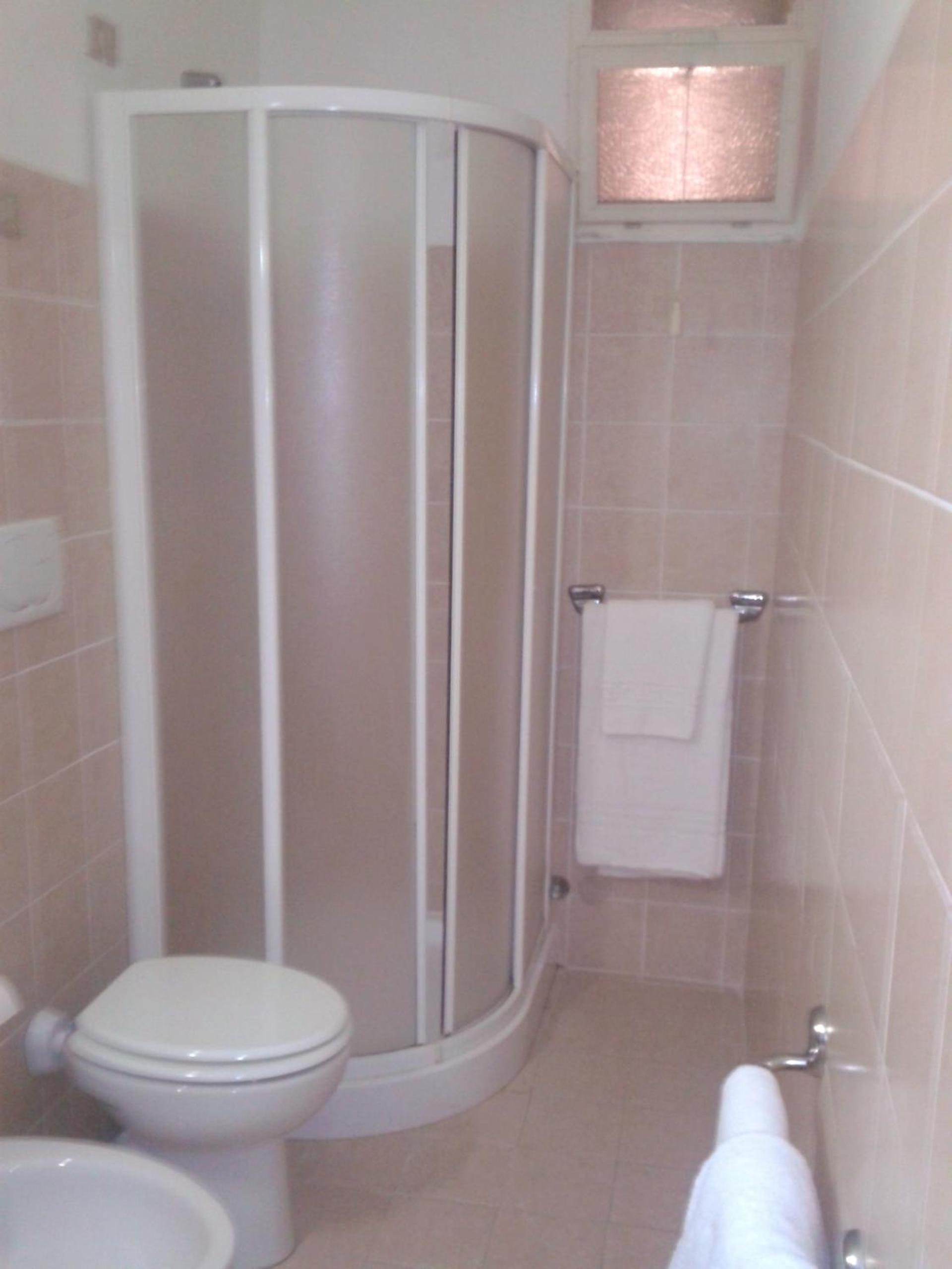 Standard Quadruple Room - Photo 3