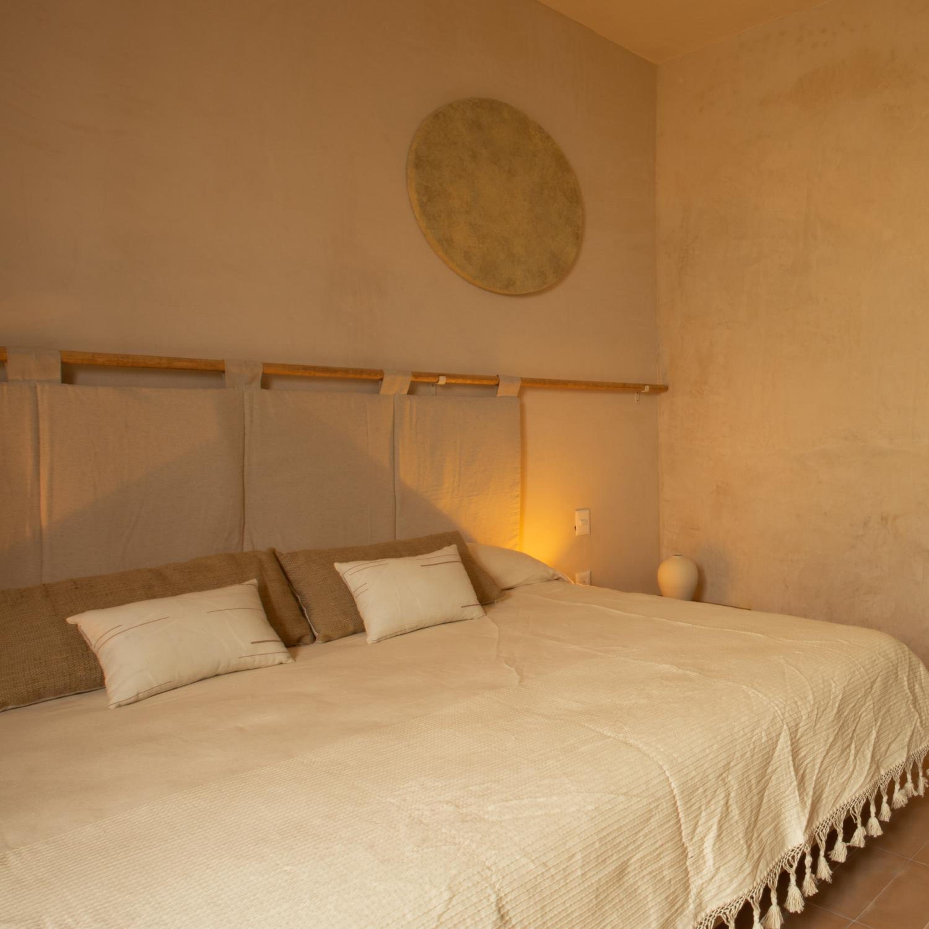 Standard Double Room - Photo 11