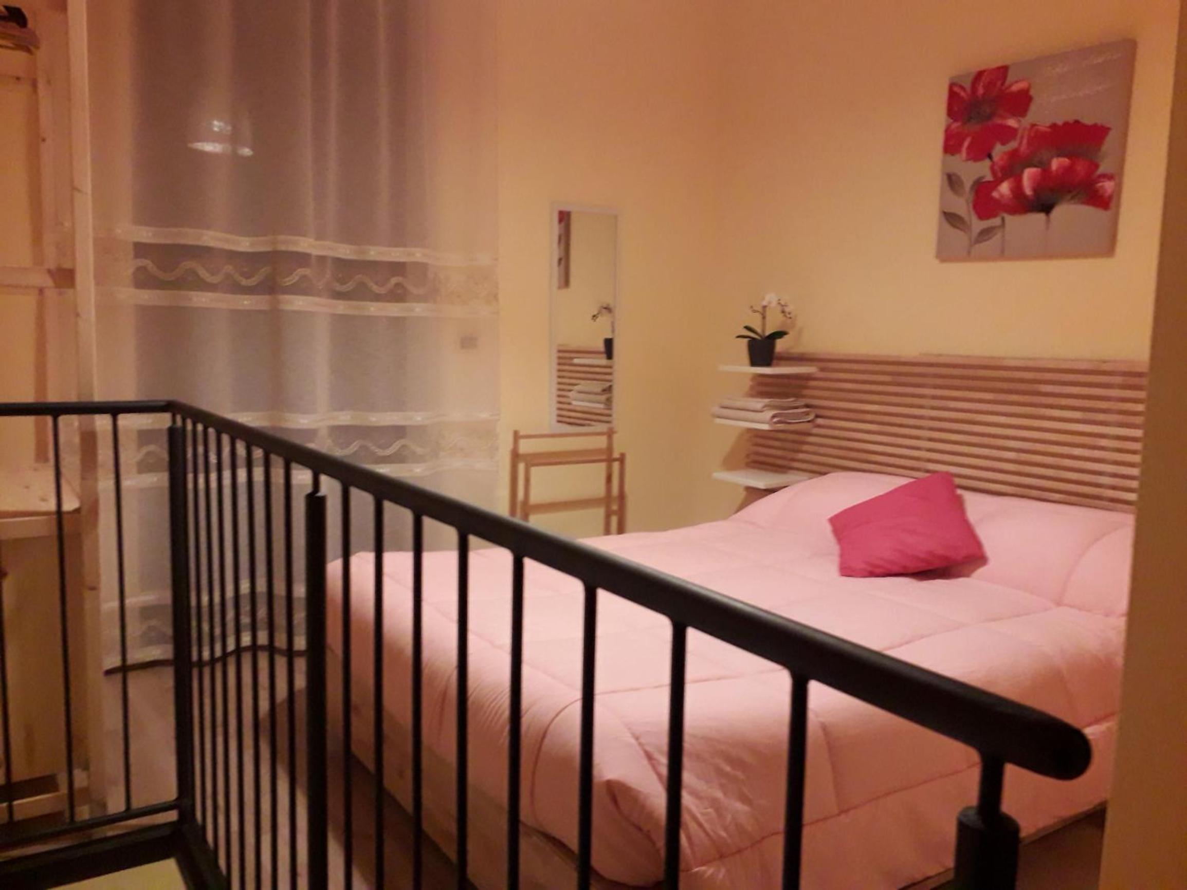 One-Bedroom House - Photo 5